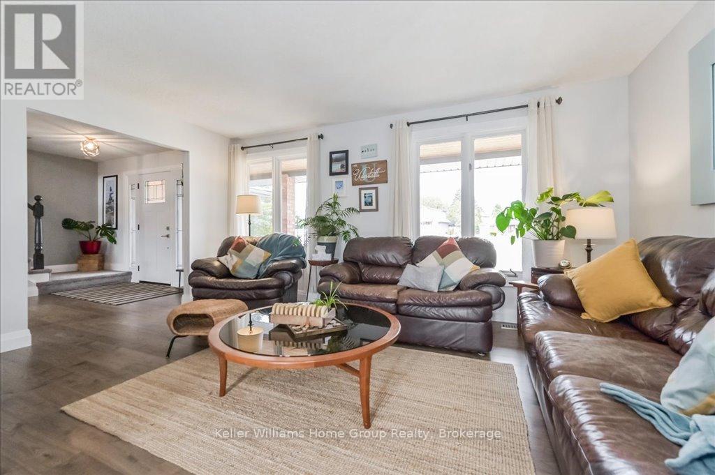 4 Sargent Boulevard, Centre Wellington, Ontario  N0B 1J0 - Photo 10 - X12074796
