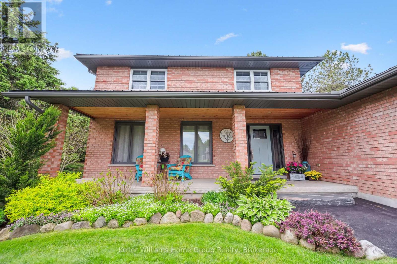 4 Sargent Boulevard, Centre Wellington, Ontario  N0B 1J0 - Photo 4 - X12074796