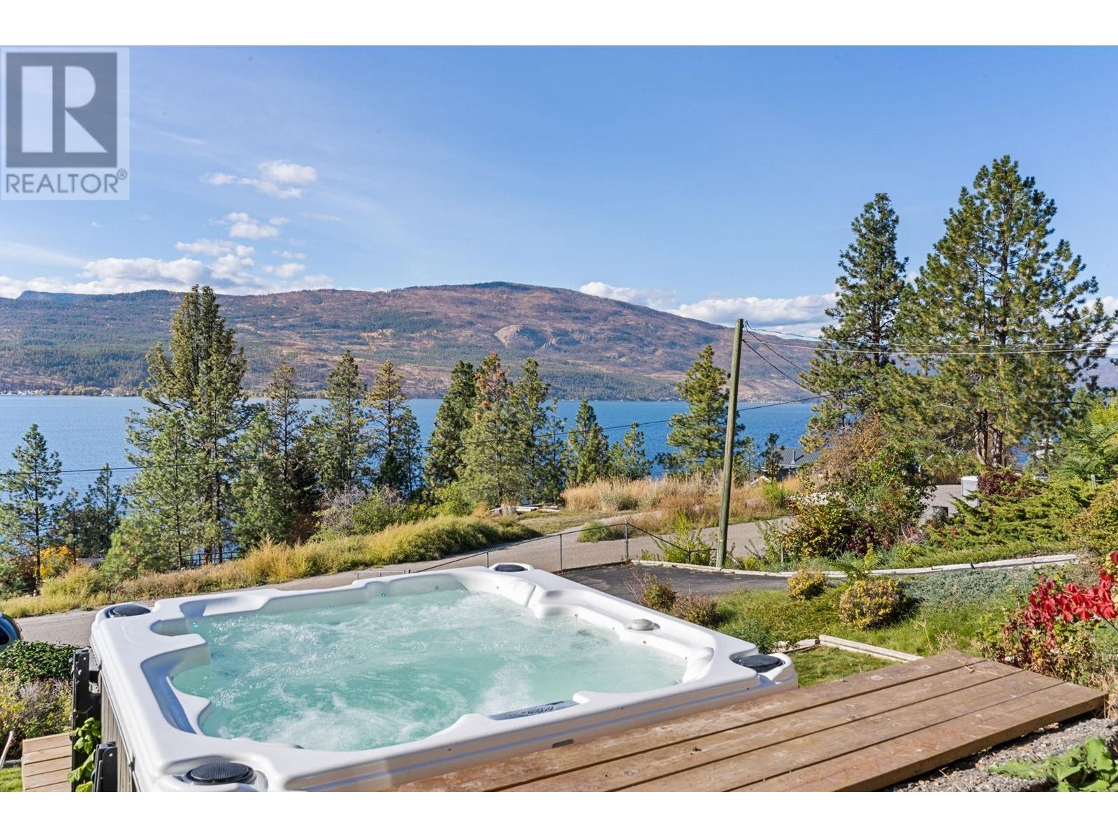 16639 Wentworth Road, Lake Country, British Columbia  V4V 1C3 - Photo 1 - 10342227