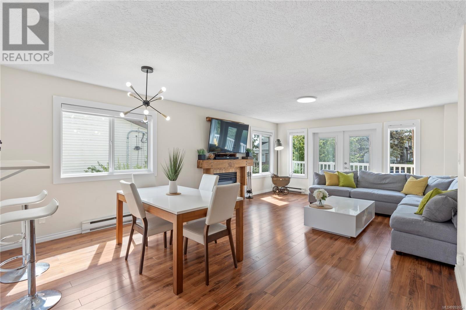 Property at 531 Dalton St image 2