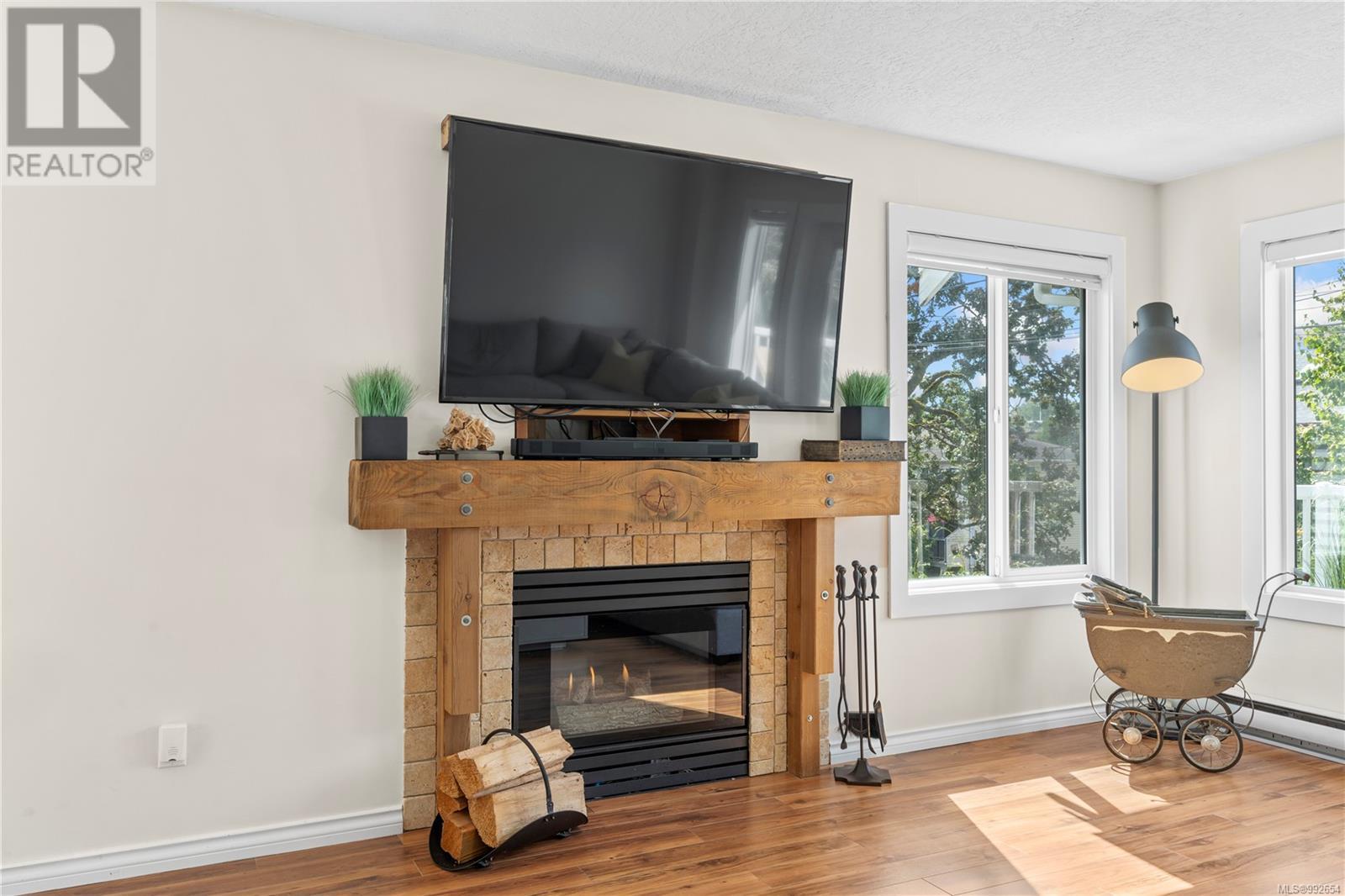 Property at 531 Dalton St image 5