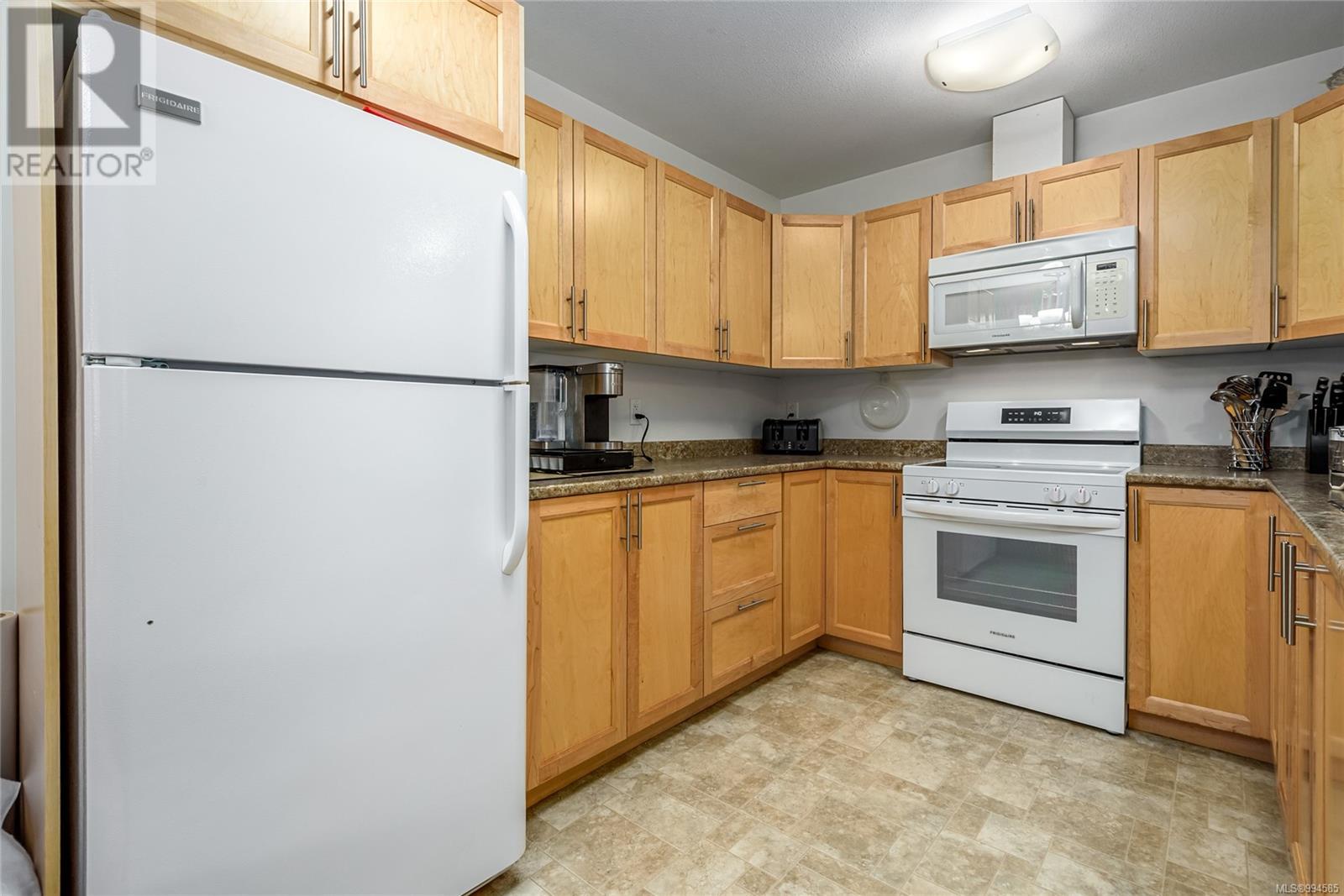 Property at 106 4699 Muir Rd image 4