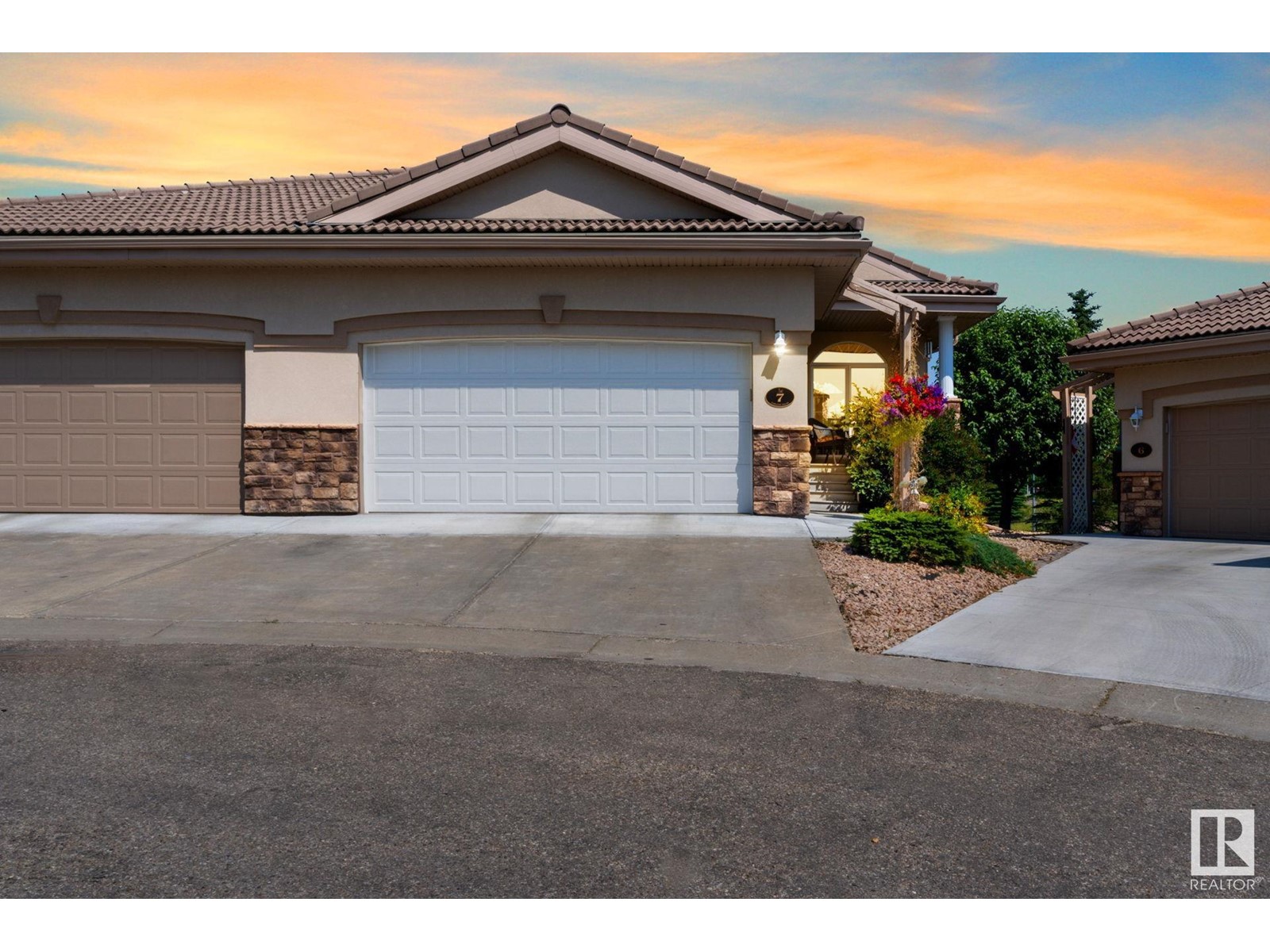 Property at #7 13808 155 AV NW image 1