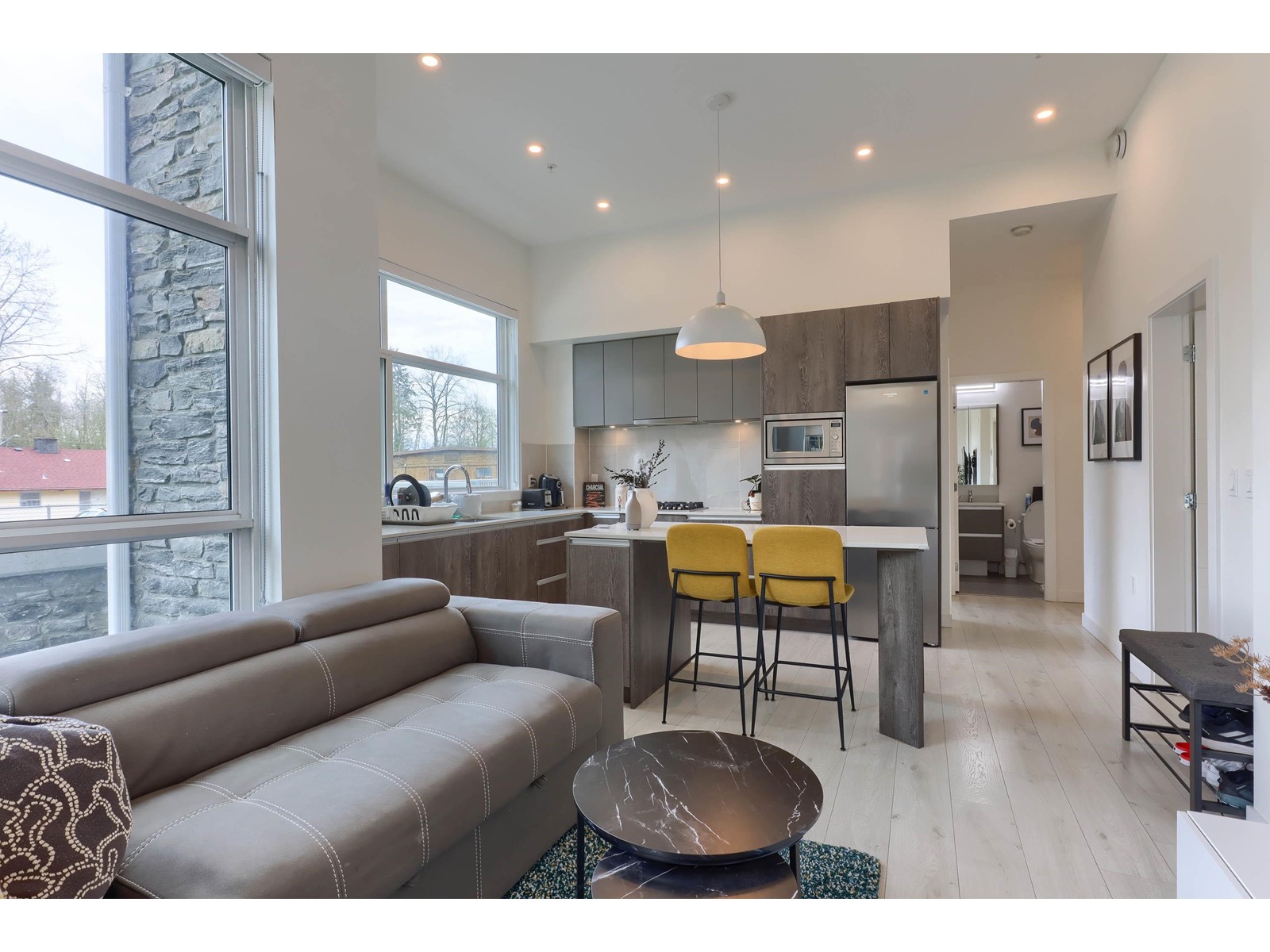 101 14225 103a Avenue, Surrey, British Columbia  V3T 0E1 - Photo 1 - R2985863