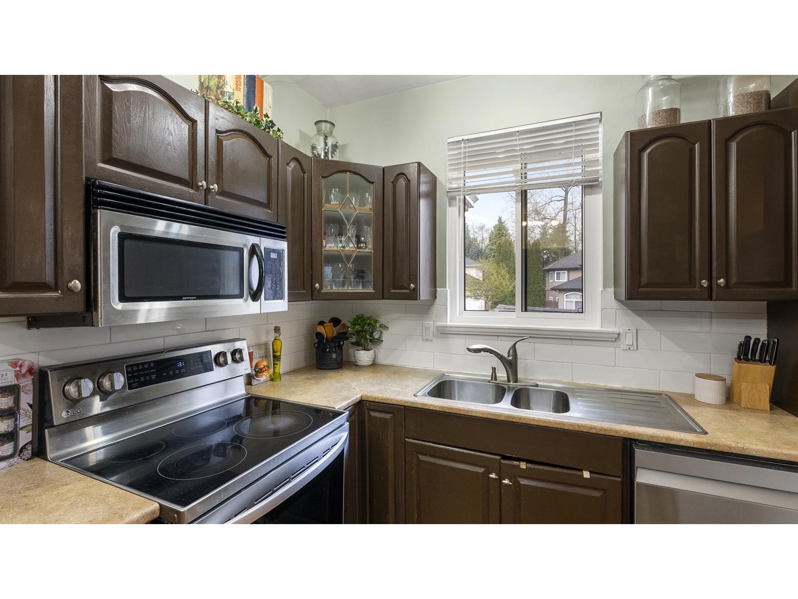 14092 86a Avenue, Surrey, British Columbia  V3W 0V9 - Photo 14 - R2988622