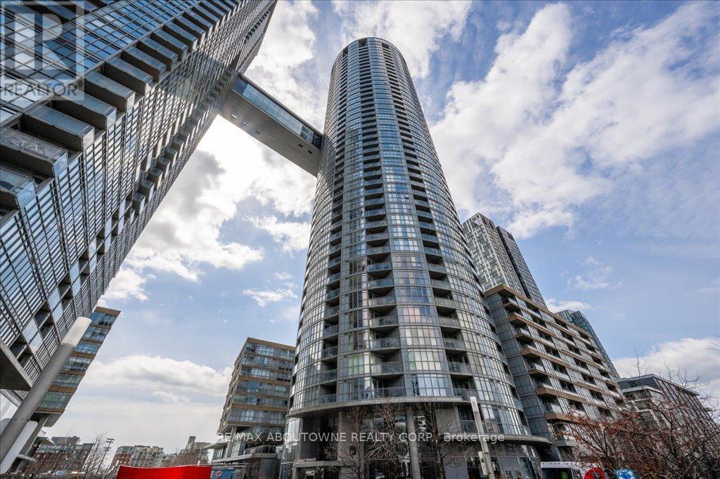 2805 - 21 Iceboat Terrace, Toronto (Waterfront Communities), Ontario  M5V 4A9 - Photo 2 - C12074739