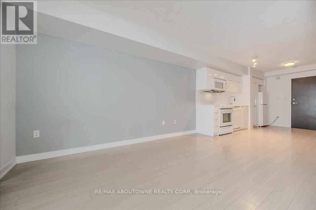 2805 - 21 Iceboat Terrace, Toronto (Waterfront Communities), Ontario  M5V 4A9 - Photo 7 - C12074739