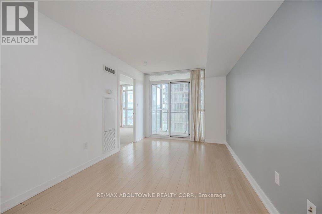 2805 - 21 Iceboat Terrace, Toronto (Waterfront Communities), Ontario  M5V 4A9 - Photo 9 - C12074739