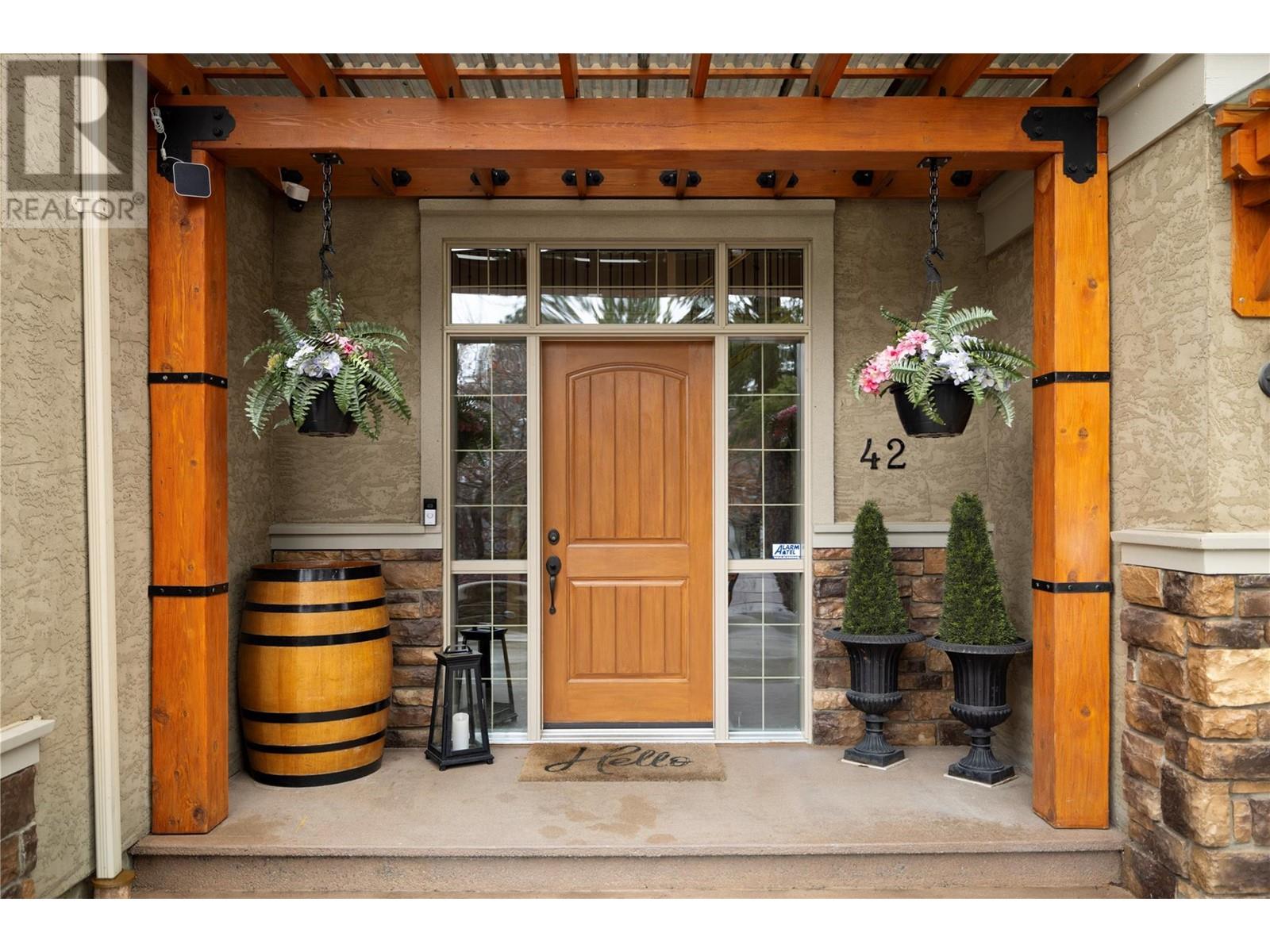Property at 42 Farchant Way image 2