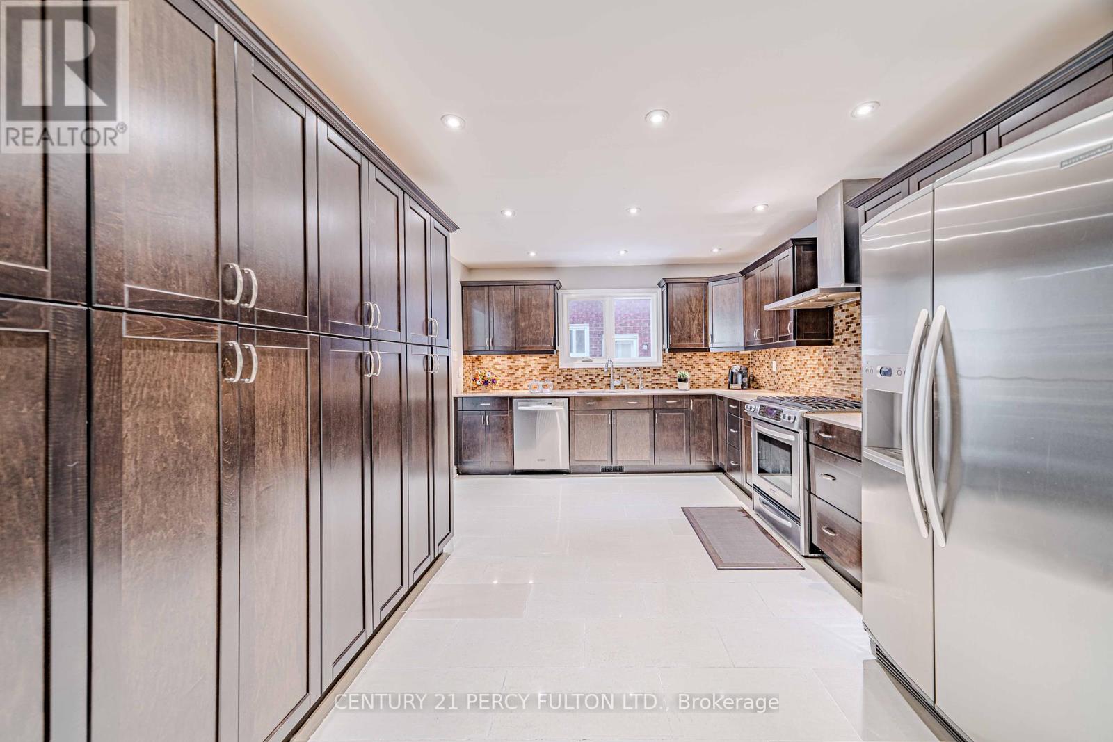 16 Muster Court, Markham, Ontario  L3R 9G4 - Photo 14 - N12074824