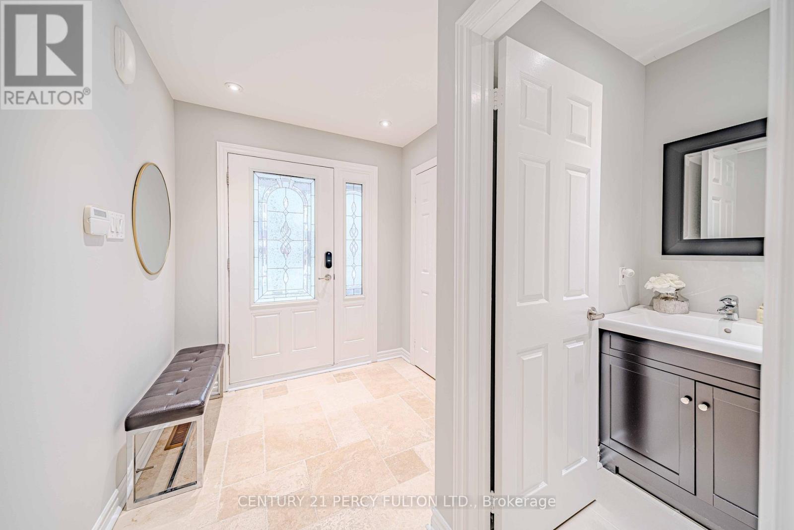 16 Muster Court, Markham, Ontario  L3R 9G4 - Photo 2 - N12074824