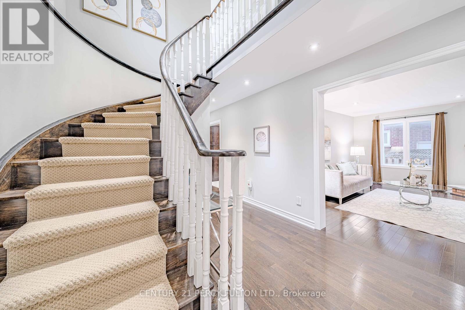16 Muster Court, Markham, Ontario  L3R 9G4 - Photo 7 - N12074824