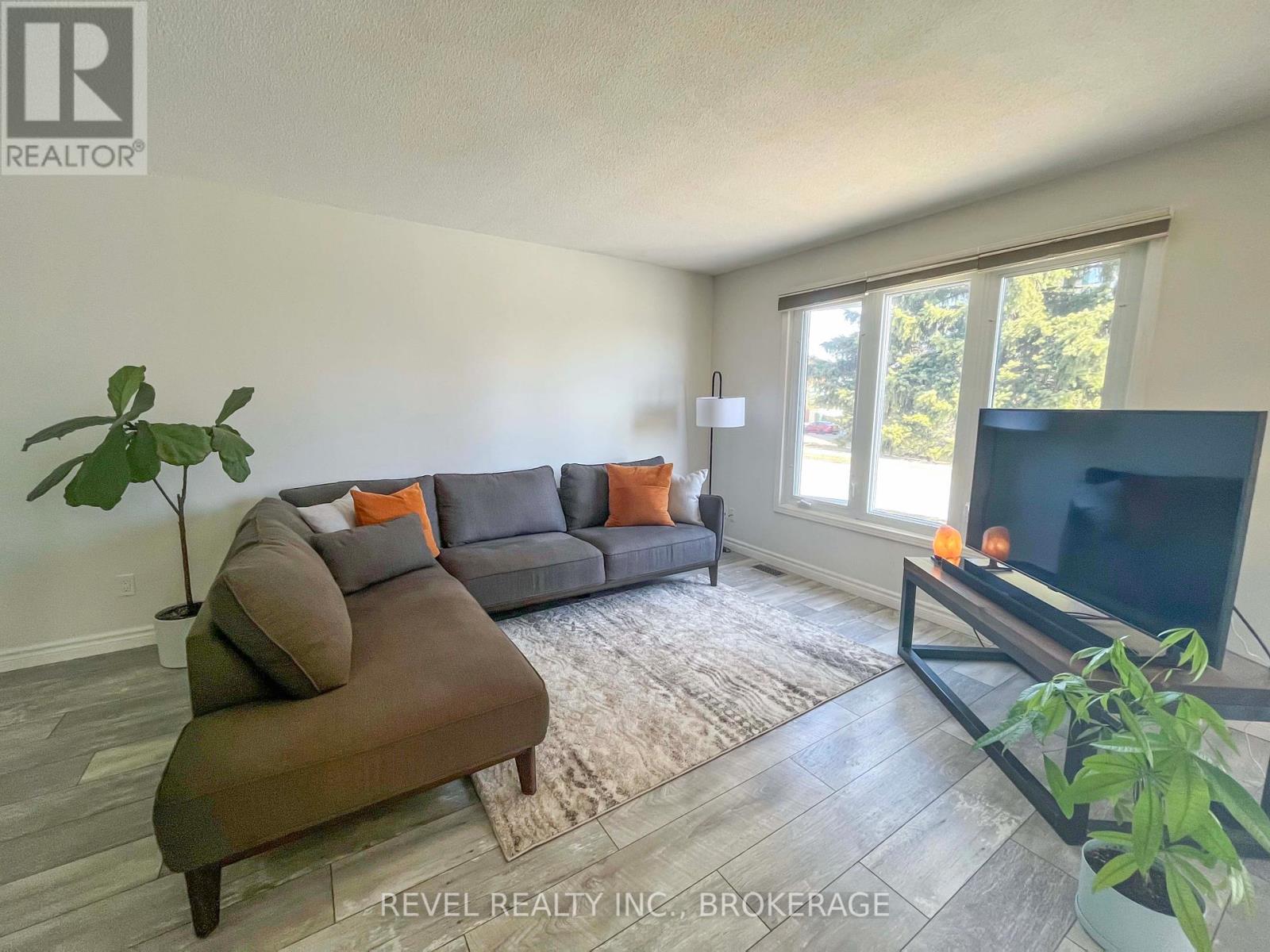 753 Ridley Drive, Kingston, Ontario  K7P 2A6 - Photo 5 - X12074954