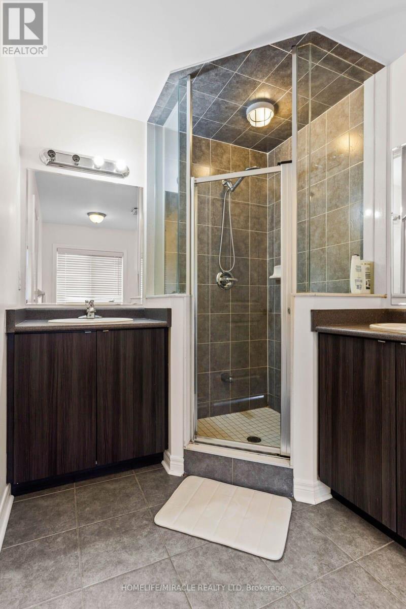 29 Rangemore Road E, Brampton (Northwest Brampton), Ontario  L7A 4V8 - Photo 11 - W12074726