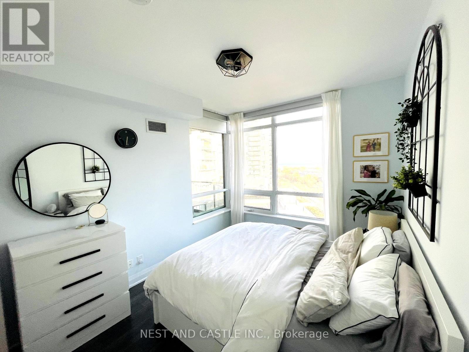 902 - 36 Park Lawn Road, Toronto (Mimico), Ontario  M8Y 3H8 - Photo 12 - W12074736