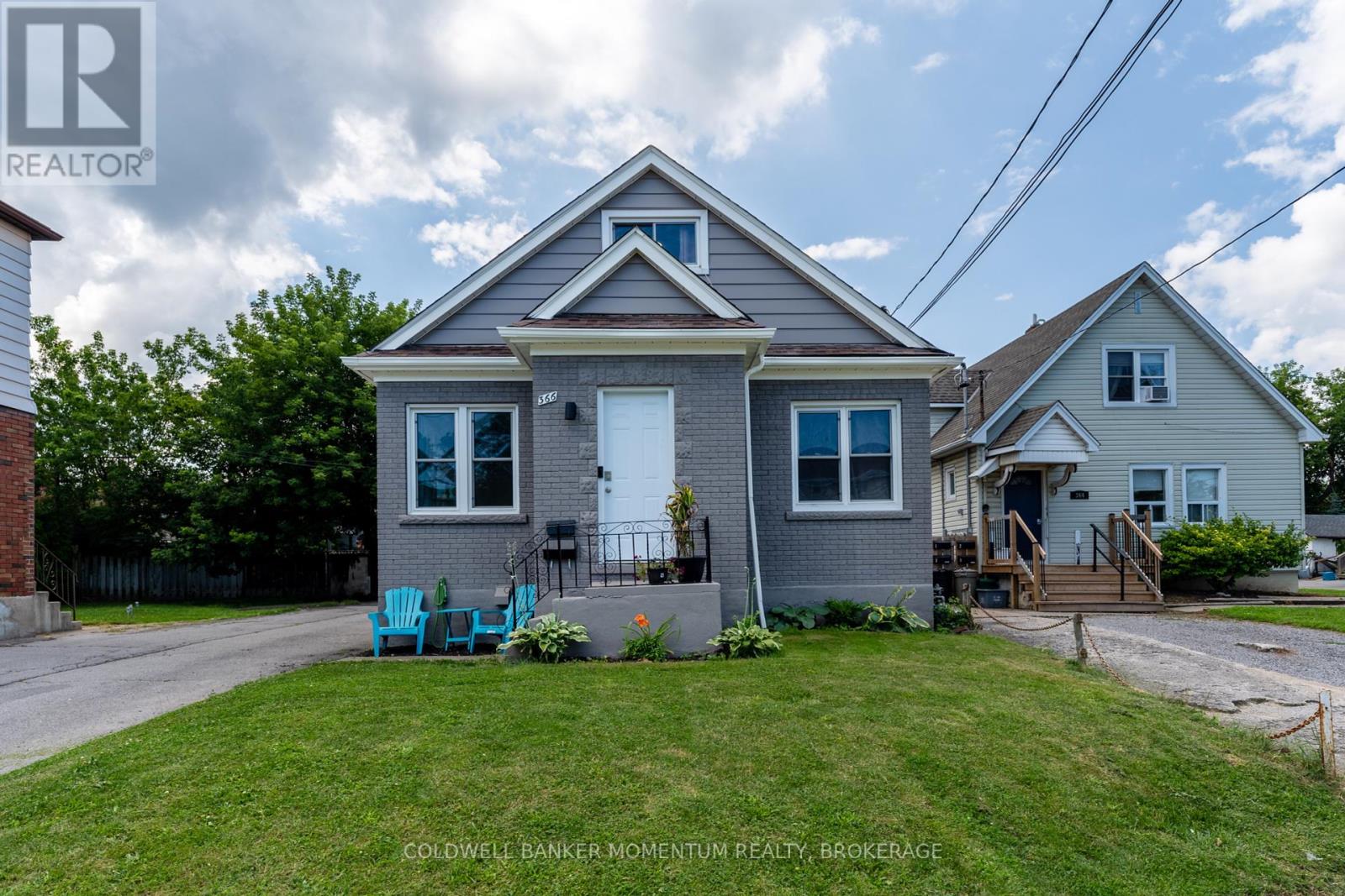 Property at 366 CARLTON STREET image 2