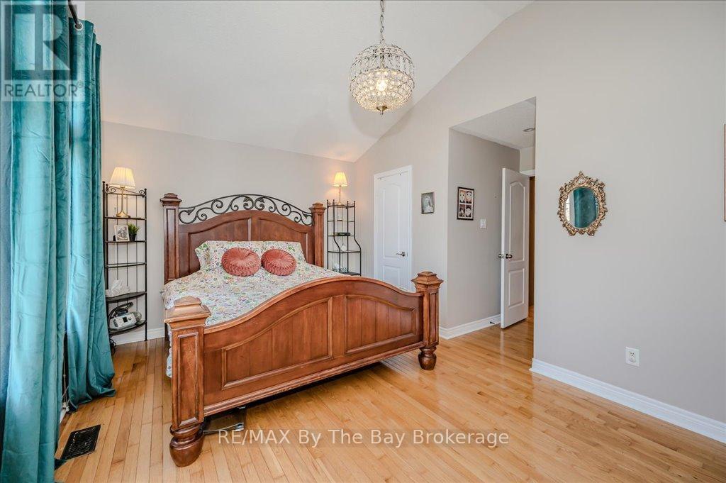 12 Twin Willow Crescent, Brampton, Ontario  L7A 1J9 - Photo 19 - W12074899