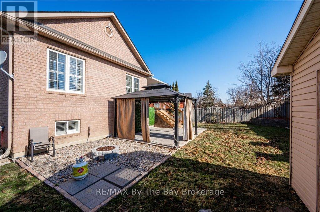 12 Twin Willow Crescent, Brampton, Ontario  L7A 1J9 - Photo 35 - W12074899