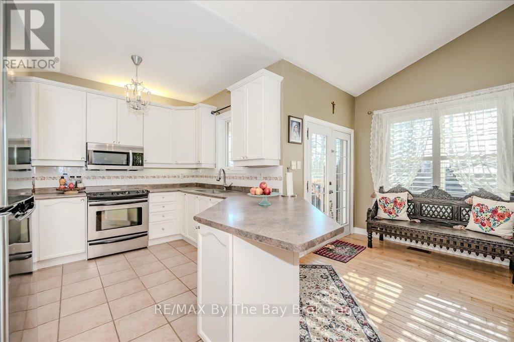 12 Twin Willow Crescent, Brampton, Ontario  L7A 1J9 - Photo 9 - W12074899