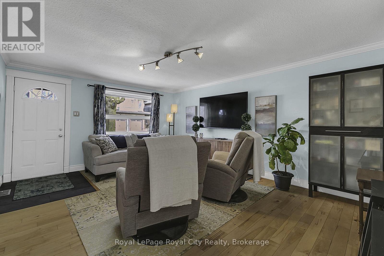 74 Inkerman Street, Guelph, Ontario  N1H 3C7 - Photo 3 - X12074918