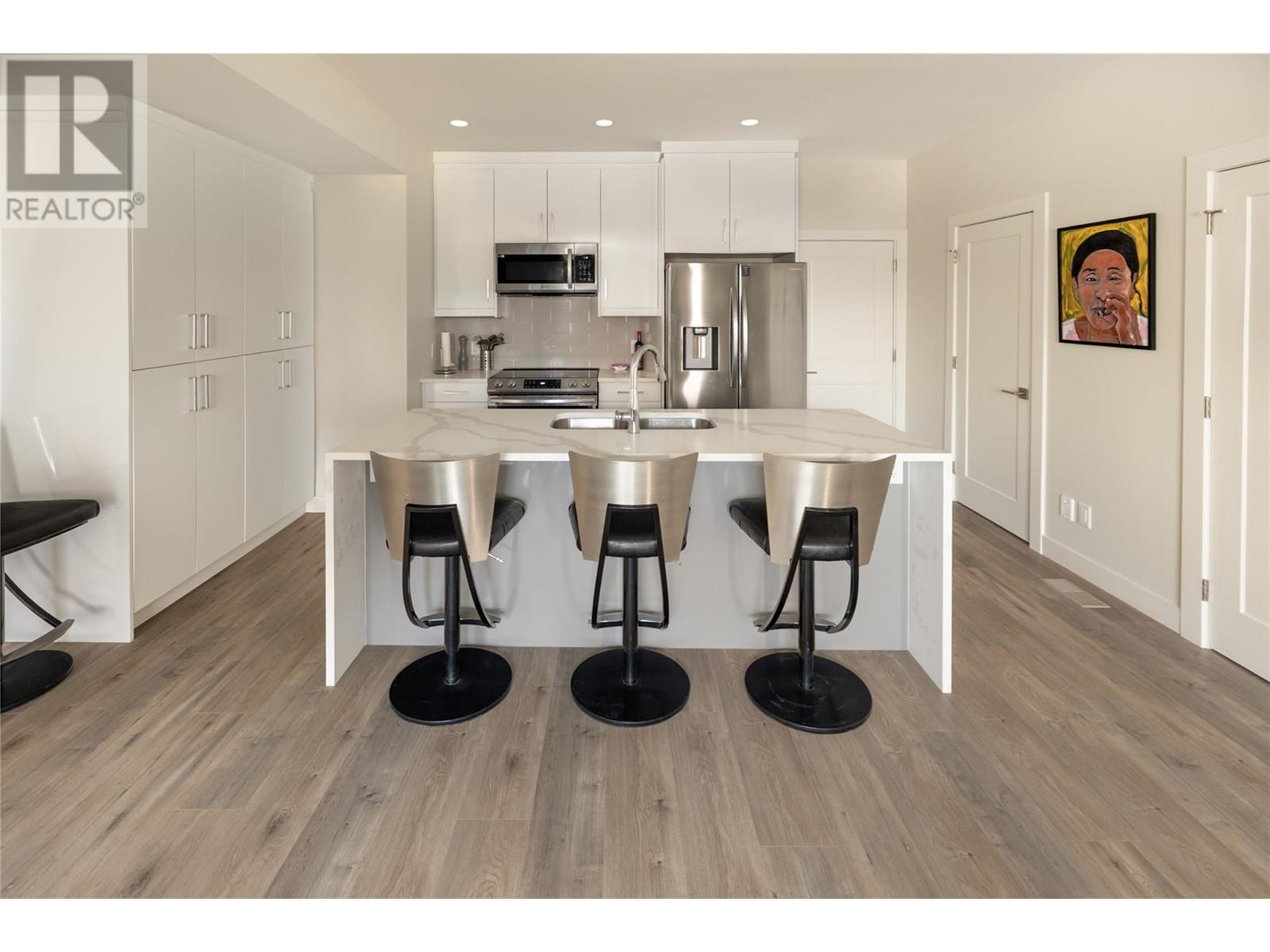 Property at 115 Wyndham Crescent Unit# 23 image 5