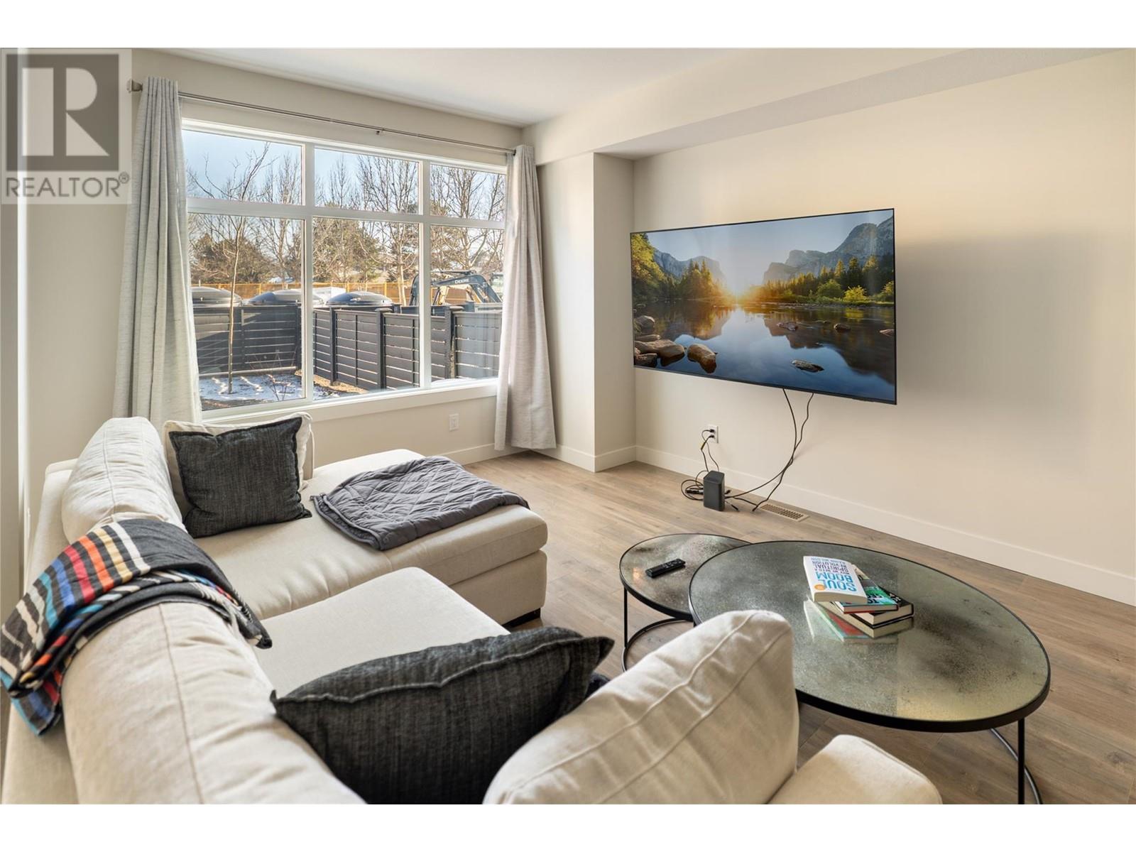 Property at 115 Wyndham Crescent Unit# 23 image 3