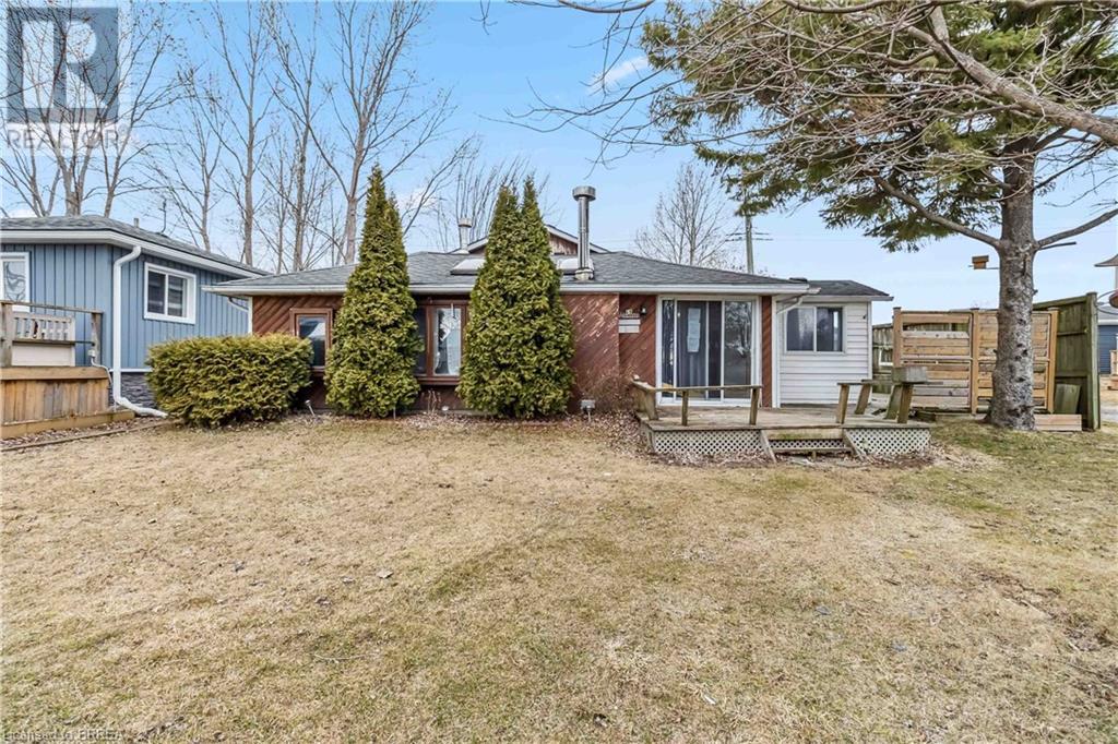 Property at 19 MELVILLE Lane image 3