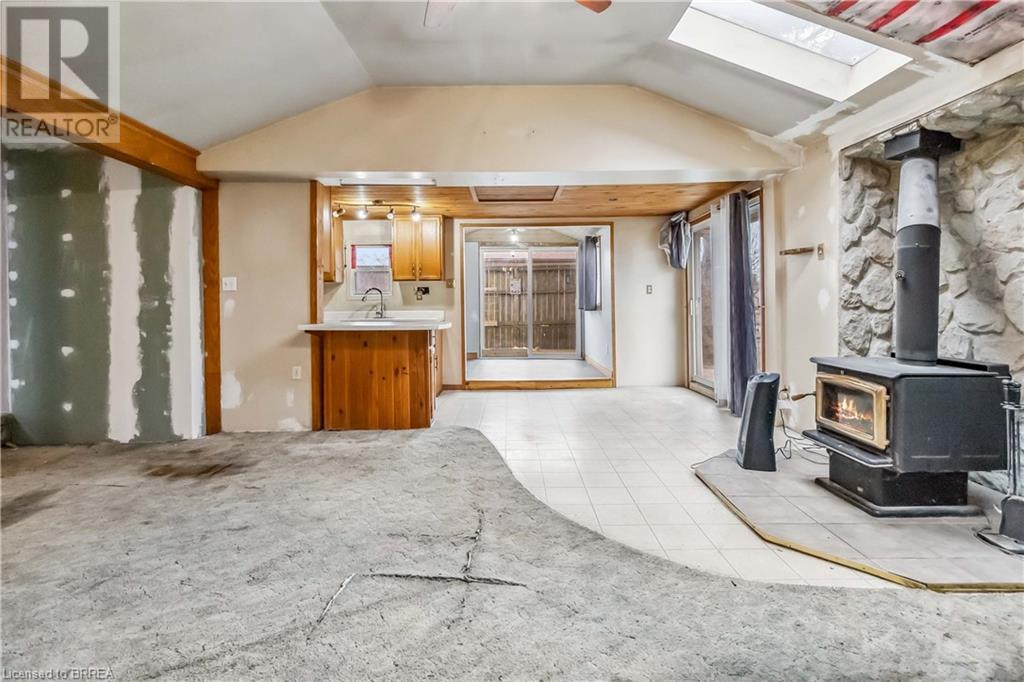 Property at 19 MELVILLE Lane image 4