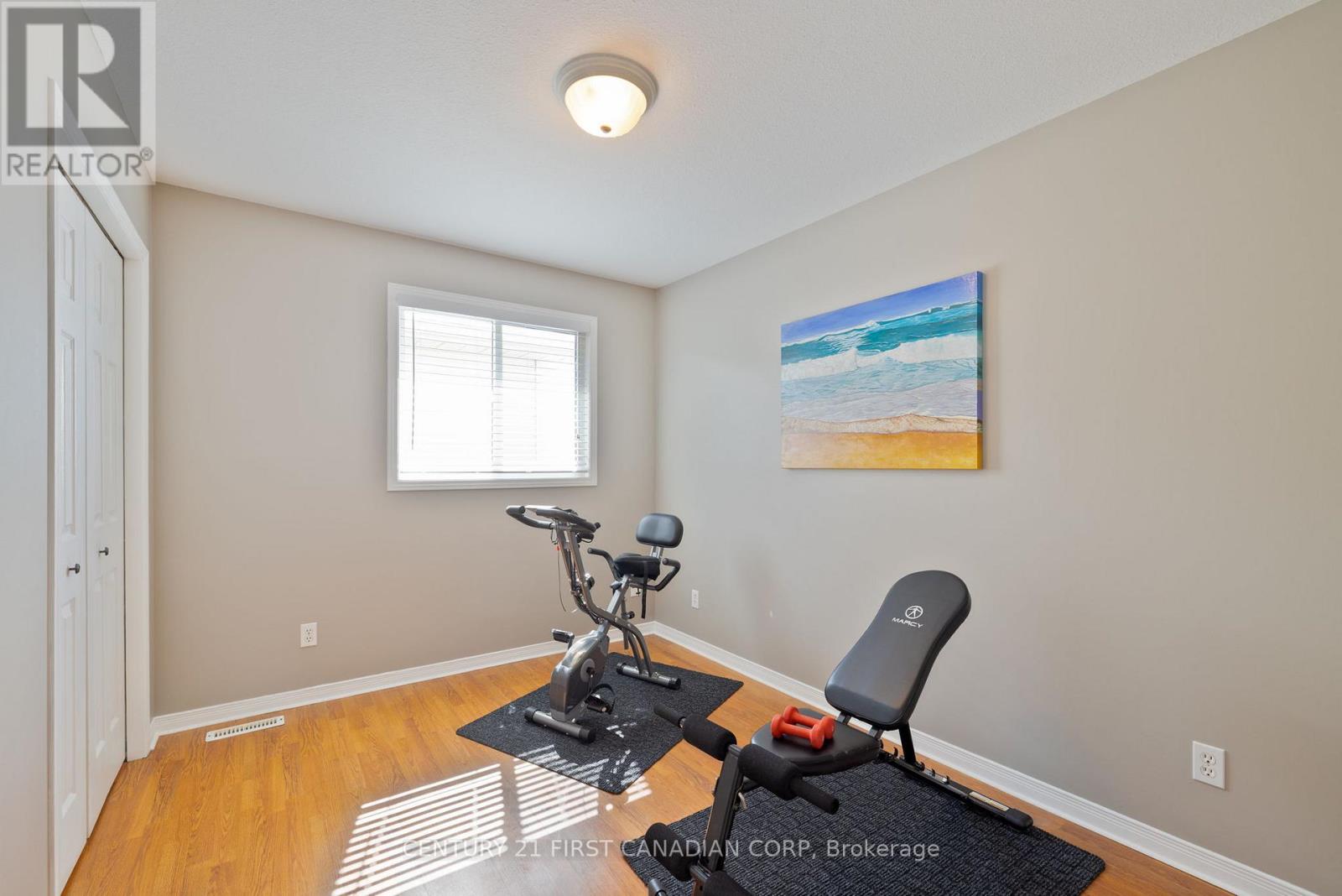 Photo 11 of 28 for 224 Rothwell Drive