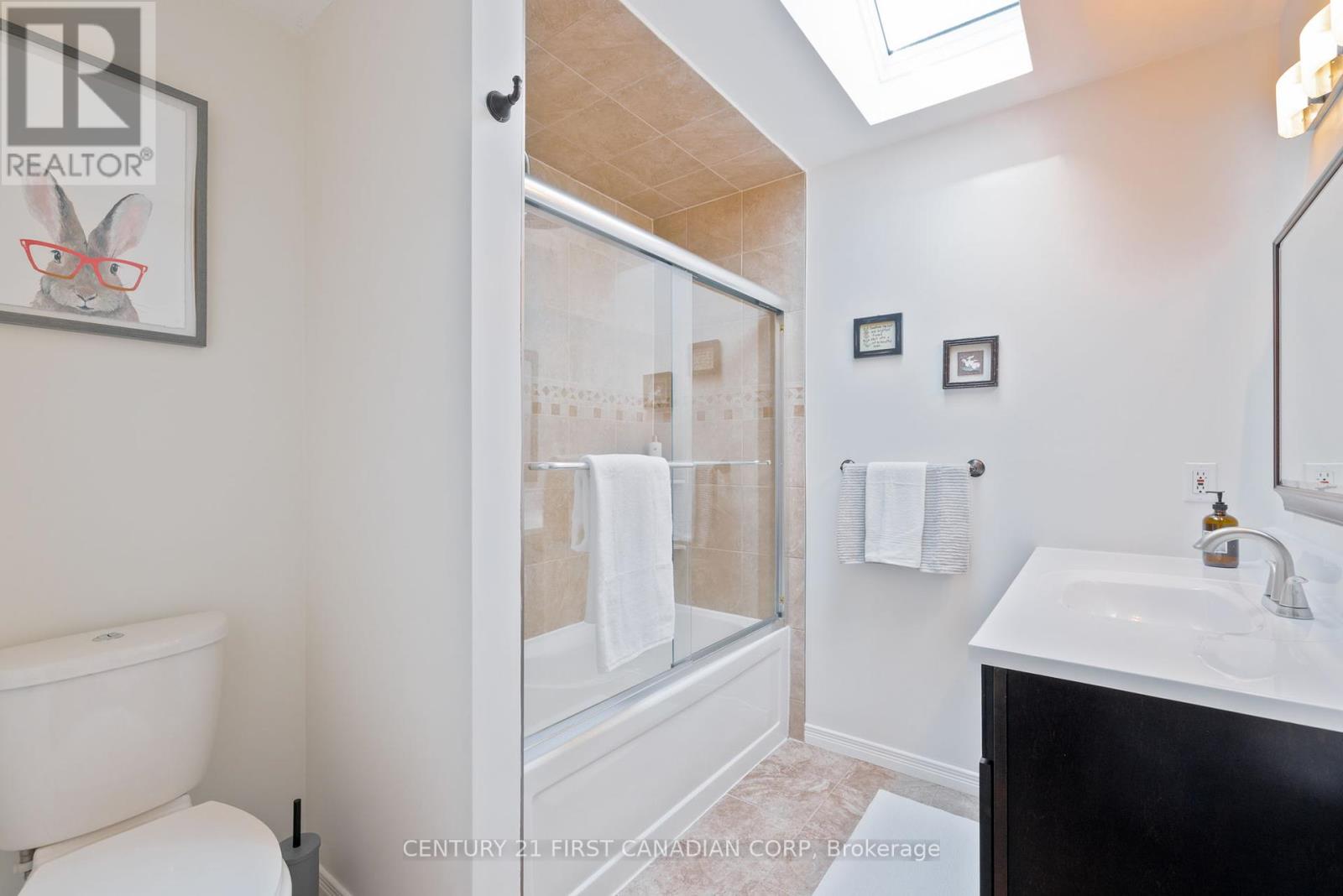 Photo 12 of 28 for 224 Rothwell Drive