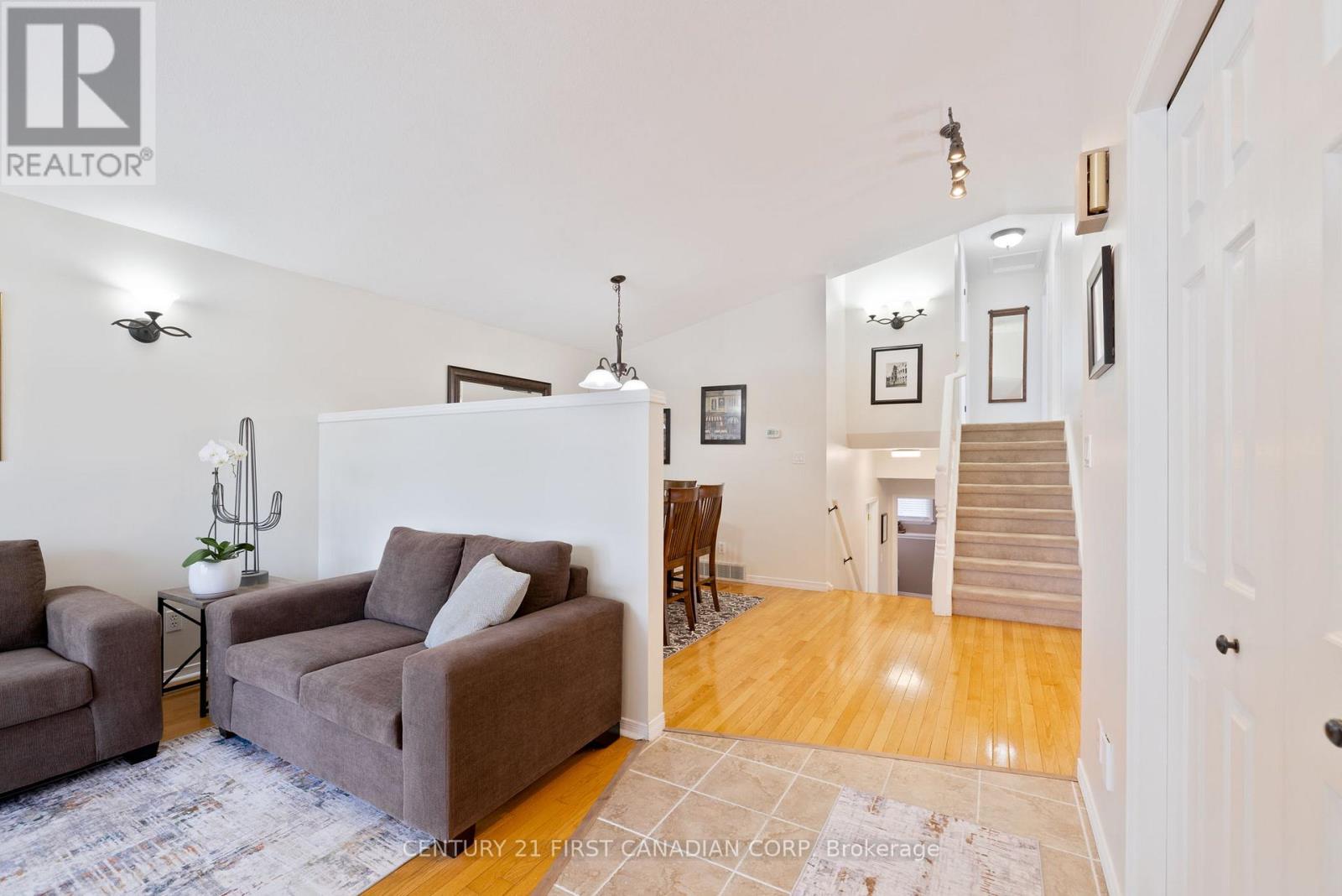 Photo 3 of 28 for 224 Rothwell Drive
