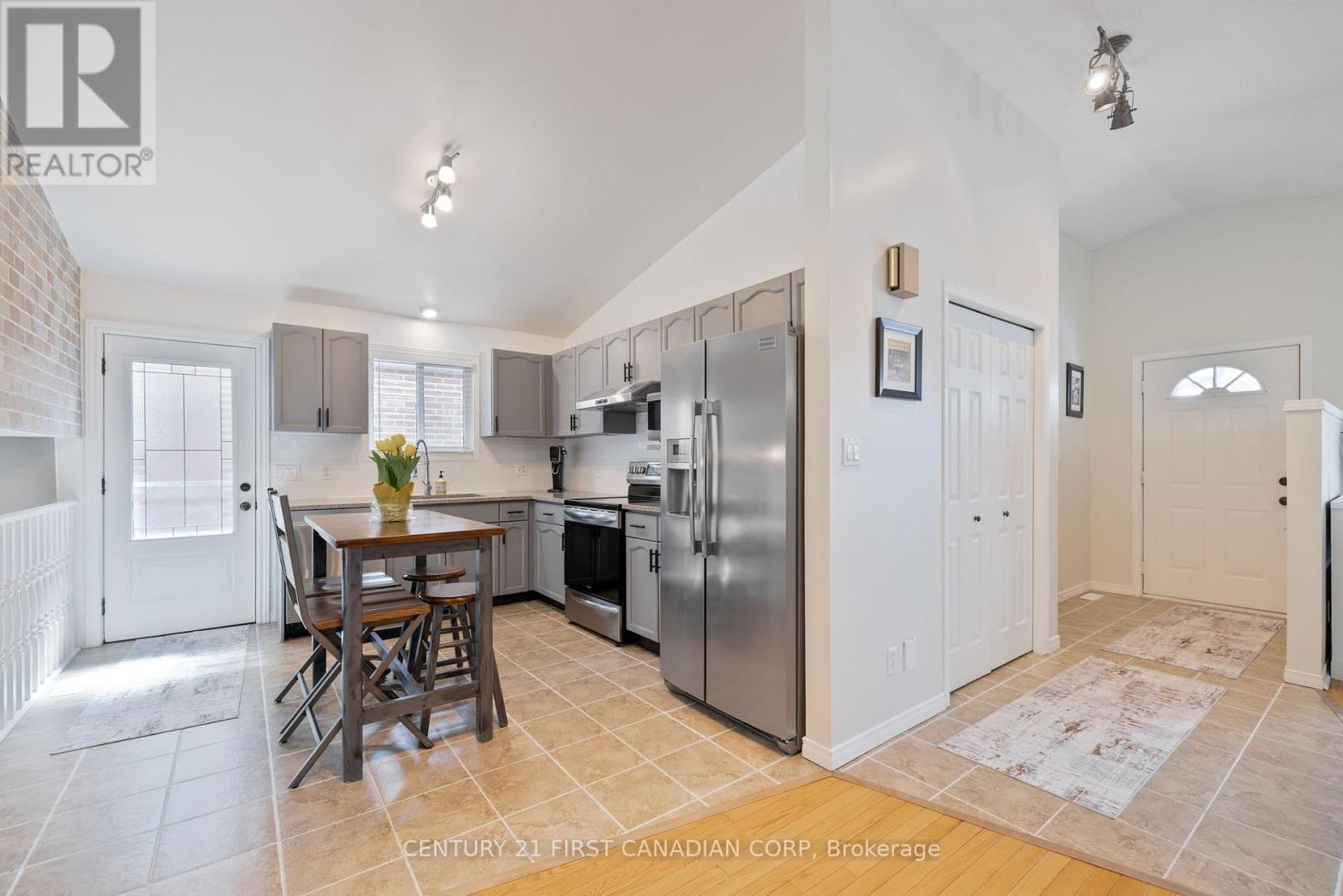 Photo 5 of 28 for 224 Rothwell Drive