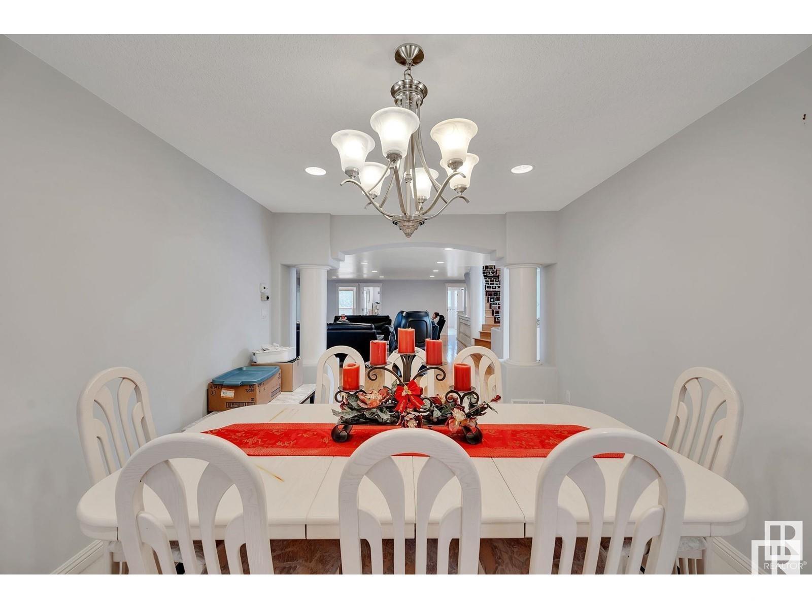 Property at 10812 5 AV SW image 3