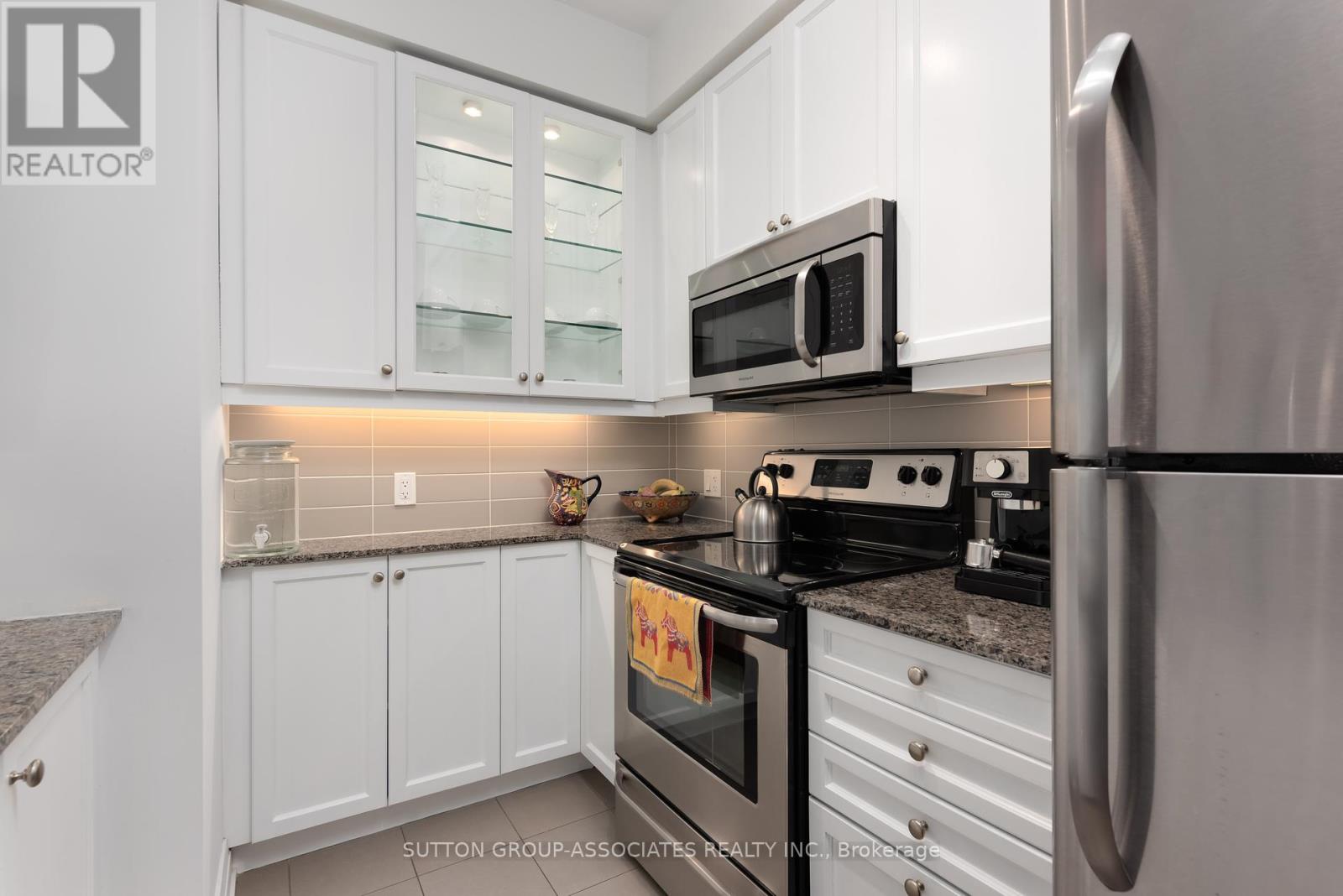 1405 - 530 St Clair Avenue W, Toronto (Humewood-Cedarvale), Ontario  M6C 0A2 - Photo 5 - C12074883