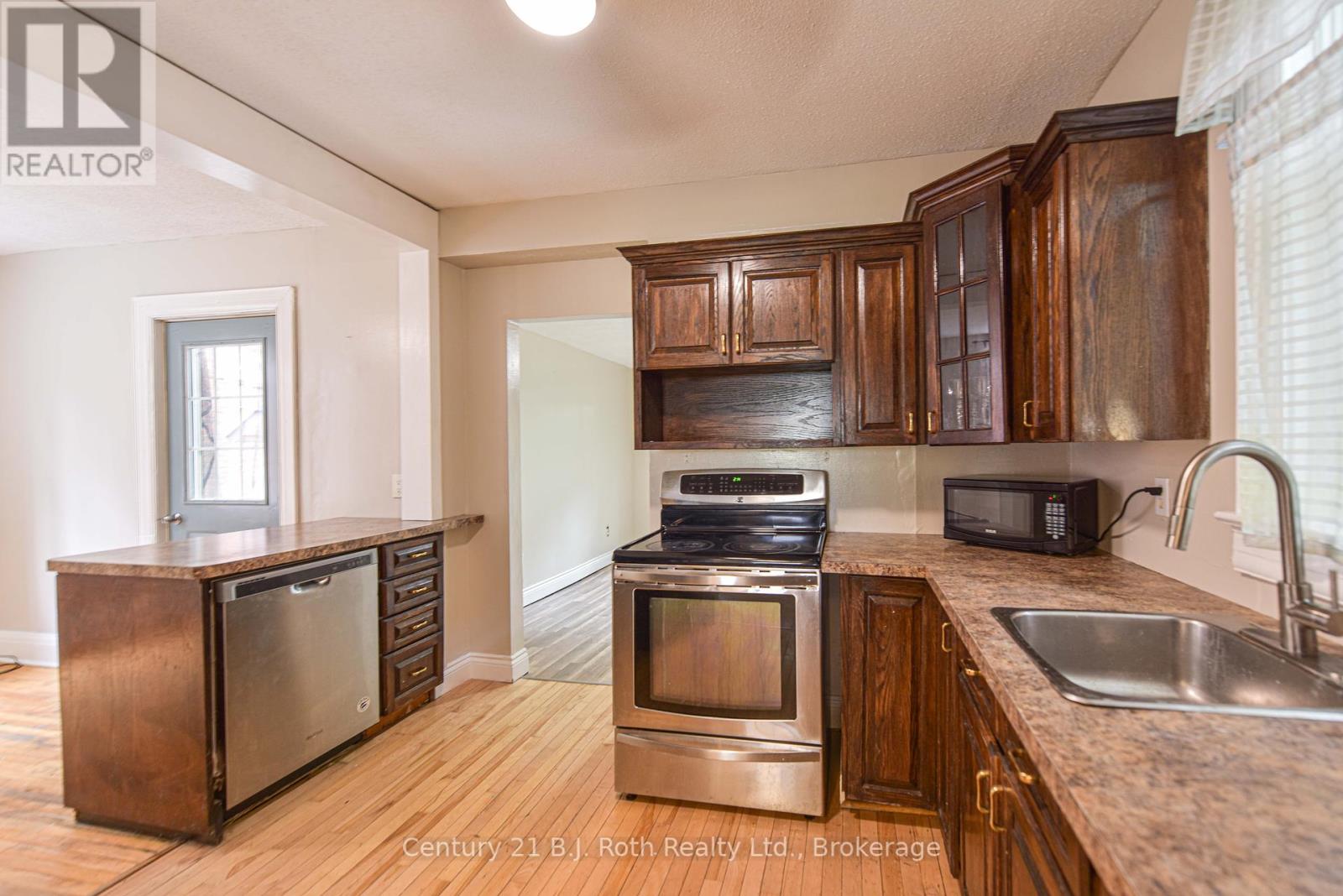 235 Harvey Street, Orillia, Ontario  L3V 3M5 - Photo 24 - S12017142
