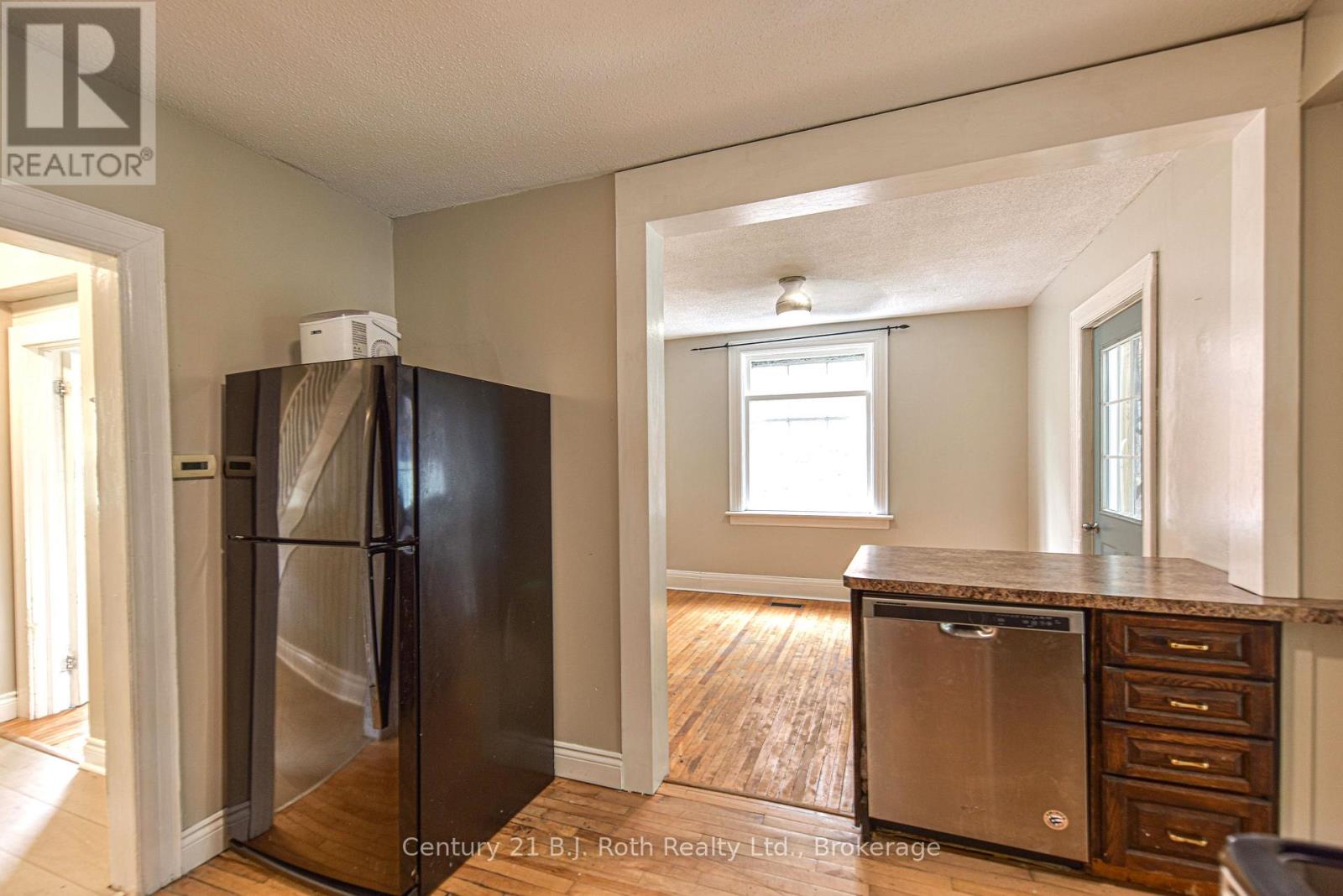 235 Harvey Street, Orillia, Ontario  L3V 3M5 - Photo 26 - S12017142