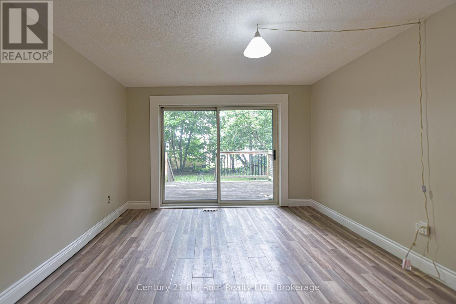235 Harvey Street, Orillia, Ontario  L3V 3M5 - Photo 29 - S12017142