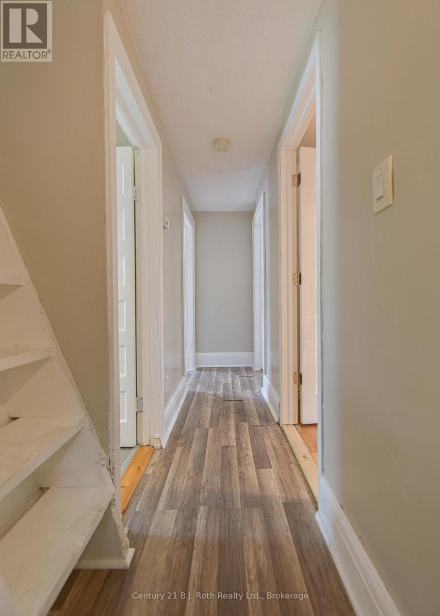 235 Harvey Street, Orillia, Ontario  L3V 3M5 - Photo 32 - S12017142