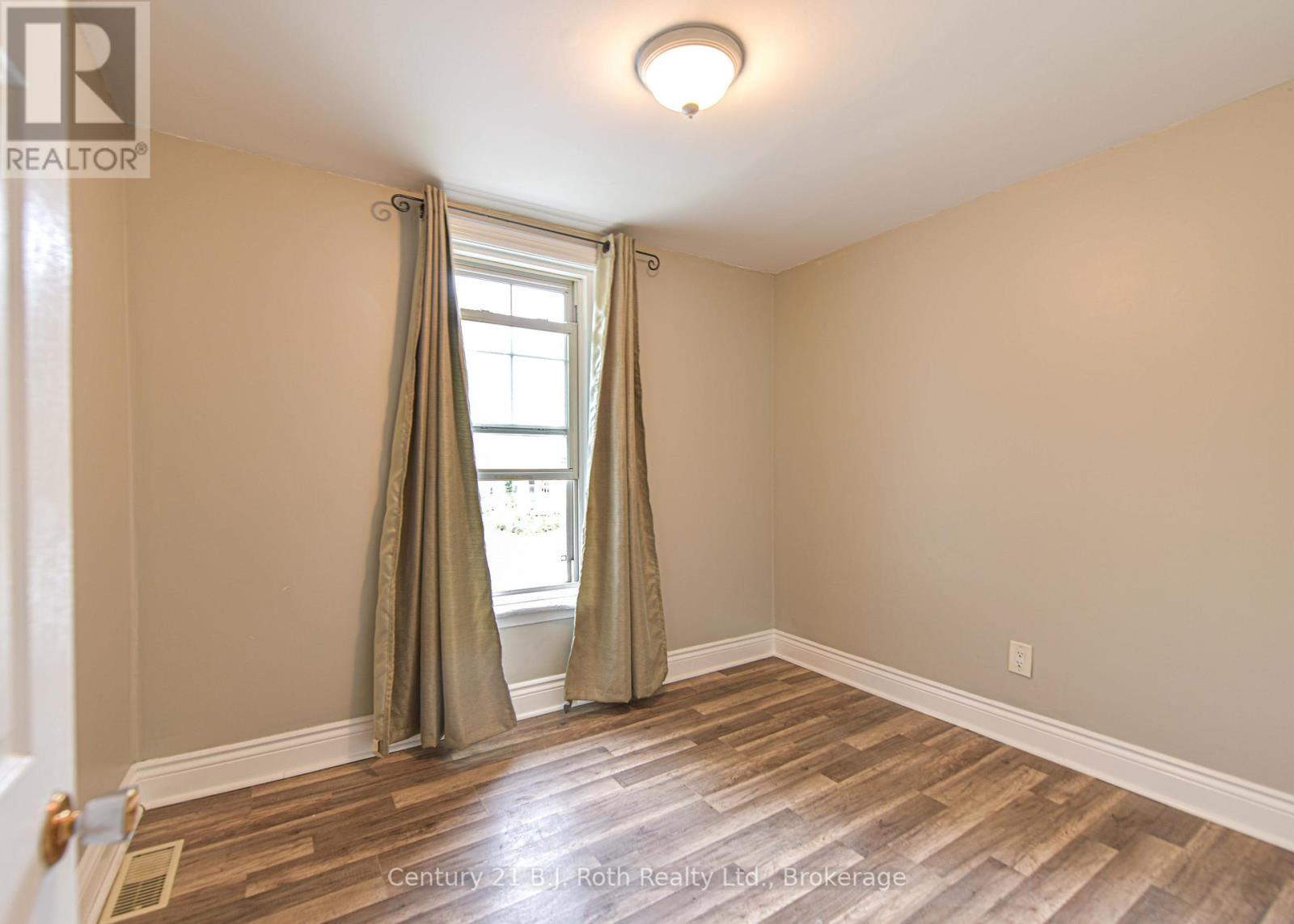 235 Harvey Street, Orillia, Ontario  L3V 3M5 - Photo 37 - S12017142