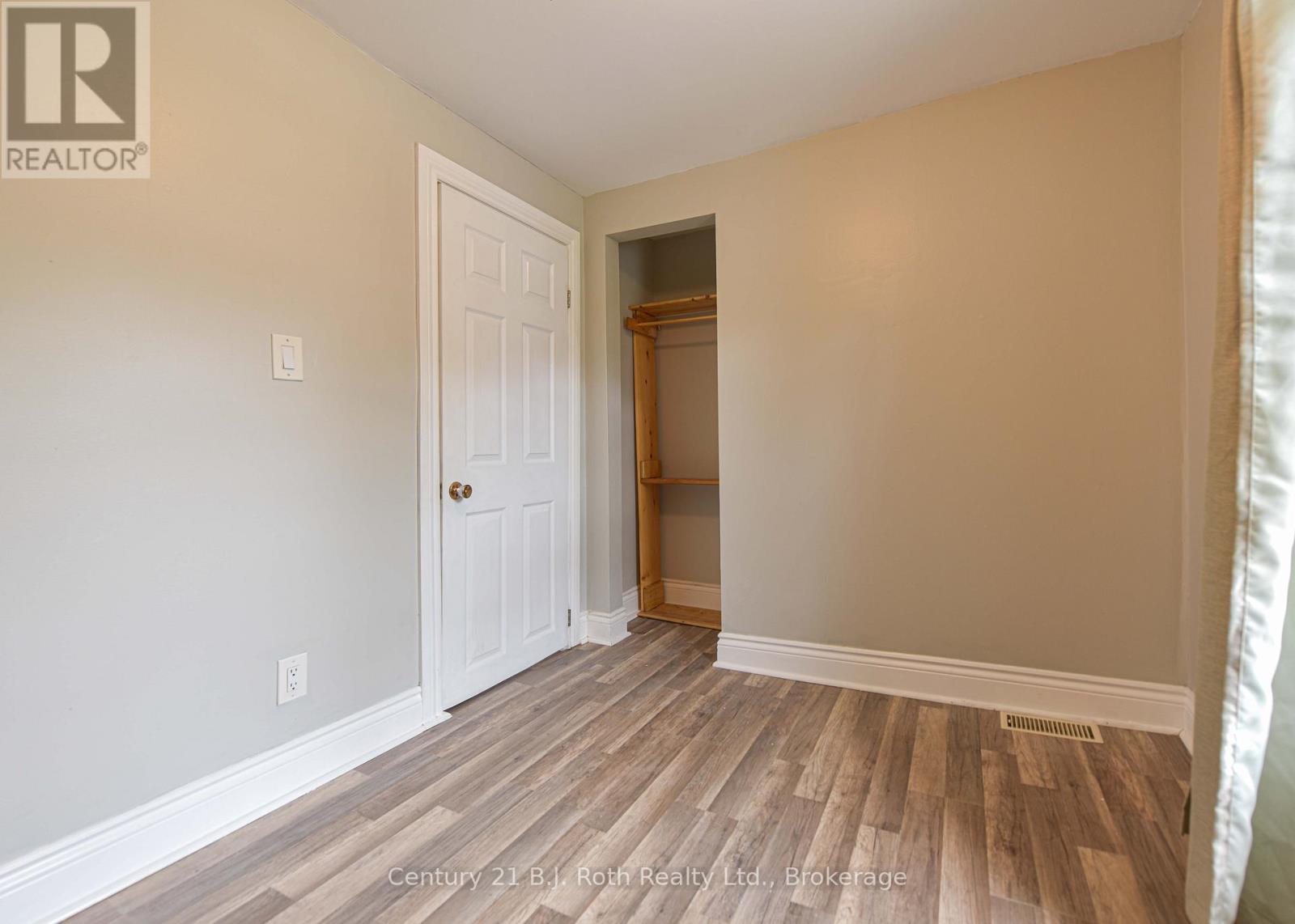235 Harvey Street, Orillia, Ontario  L3V 3M5 - Photo 38 - S12017142
