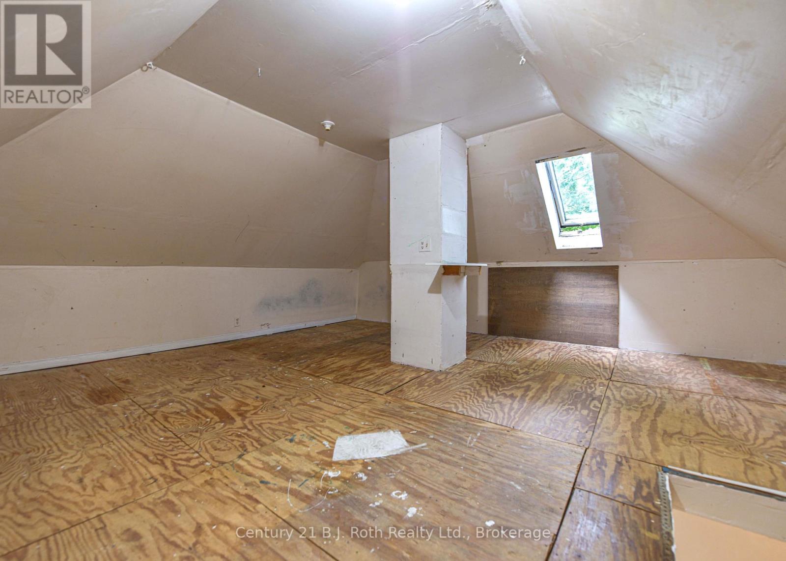 235 Harvey Street, Orillia, Ontario  L3V 3M5 - Photo 44 - S12017142