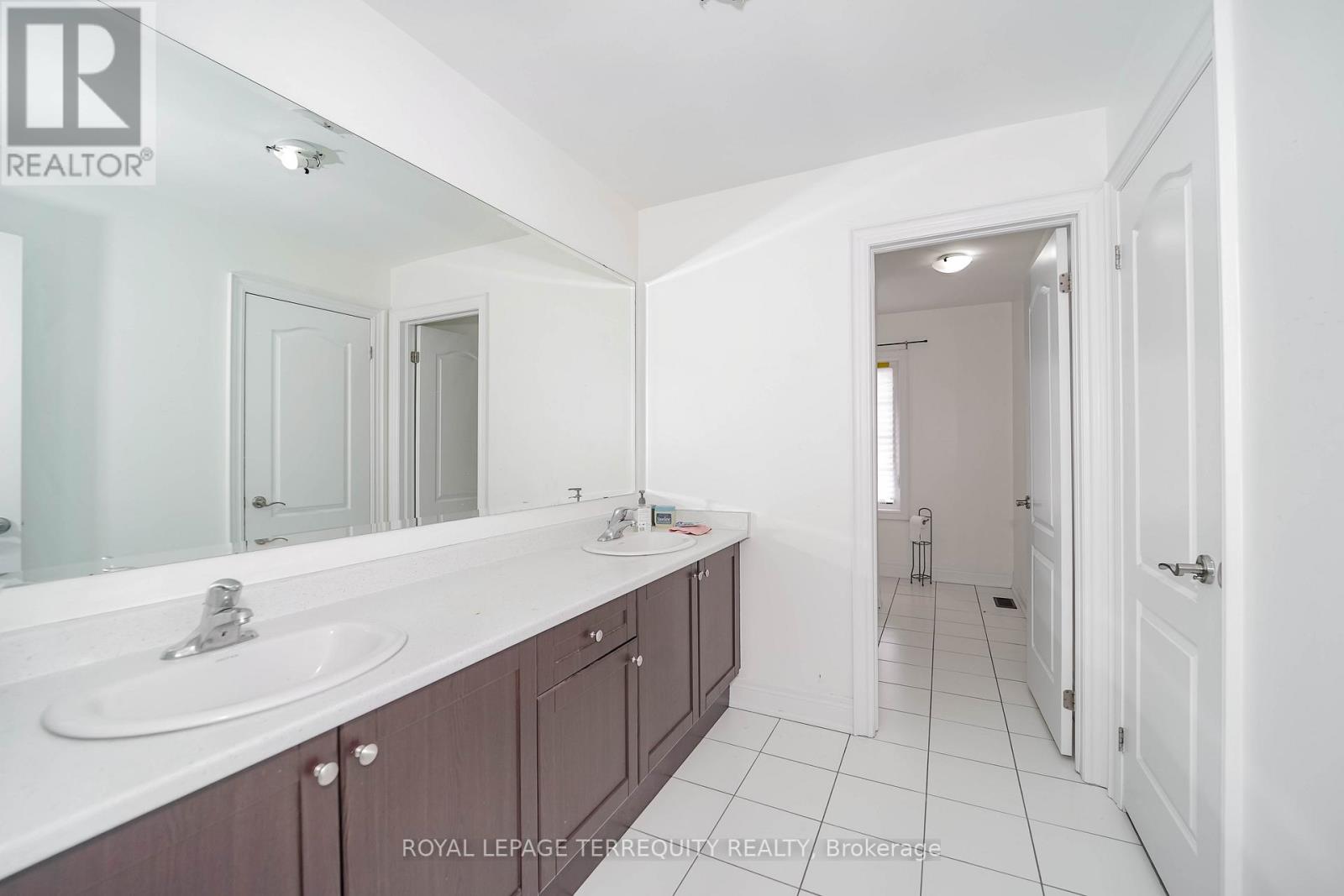 24 John Smith Street, East Gwillimbury, Ontario  L9N 0S7 - Photo 32 - N12074913