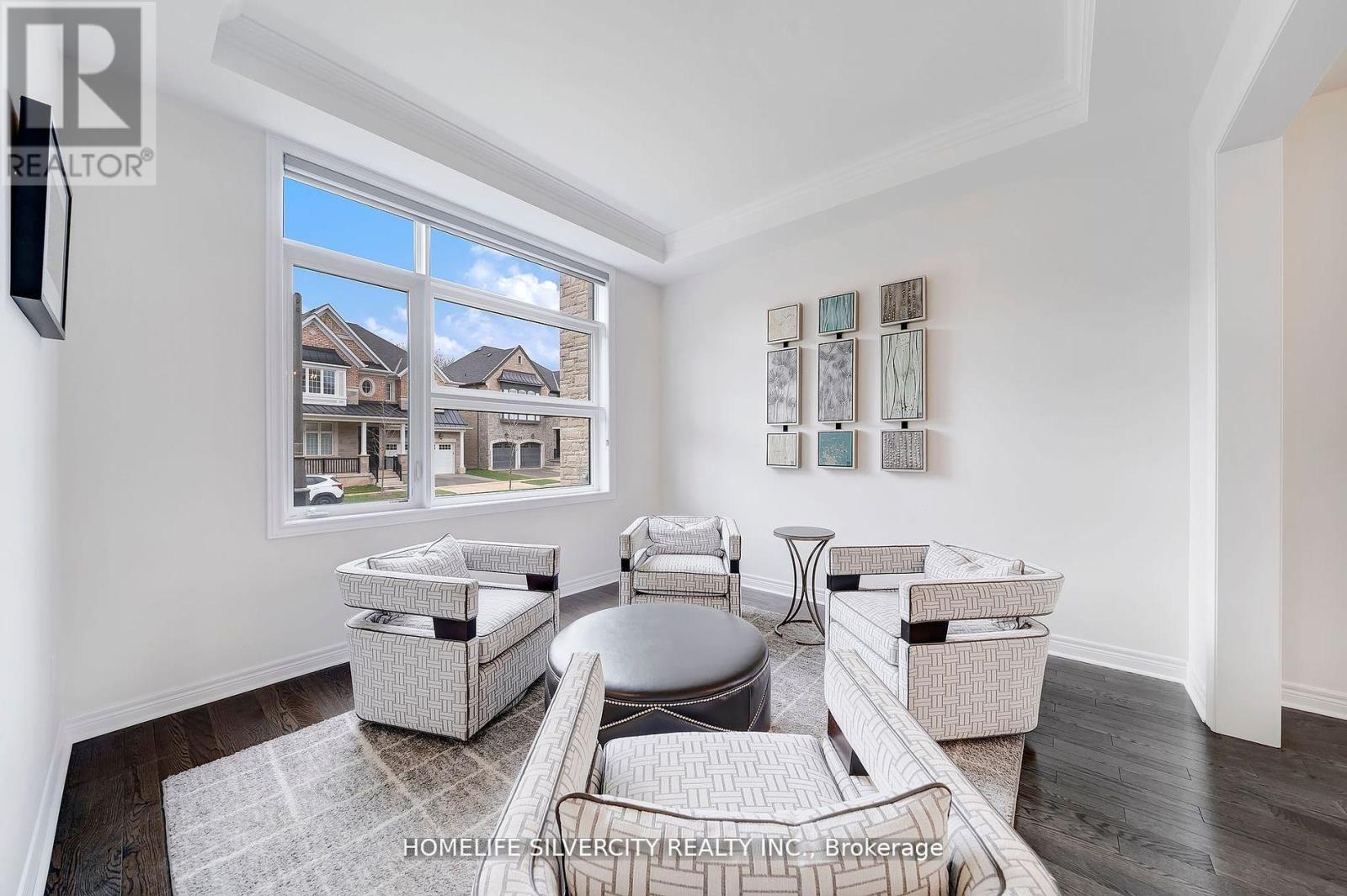Property at 398 SPYGLASS GREEN image 3
