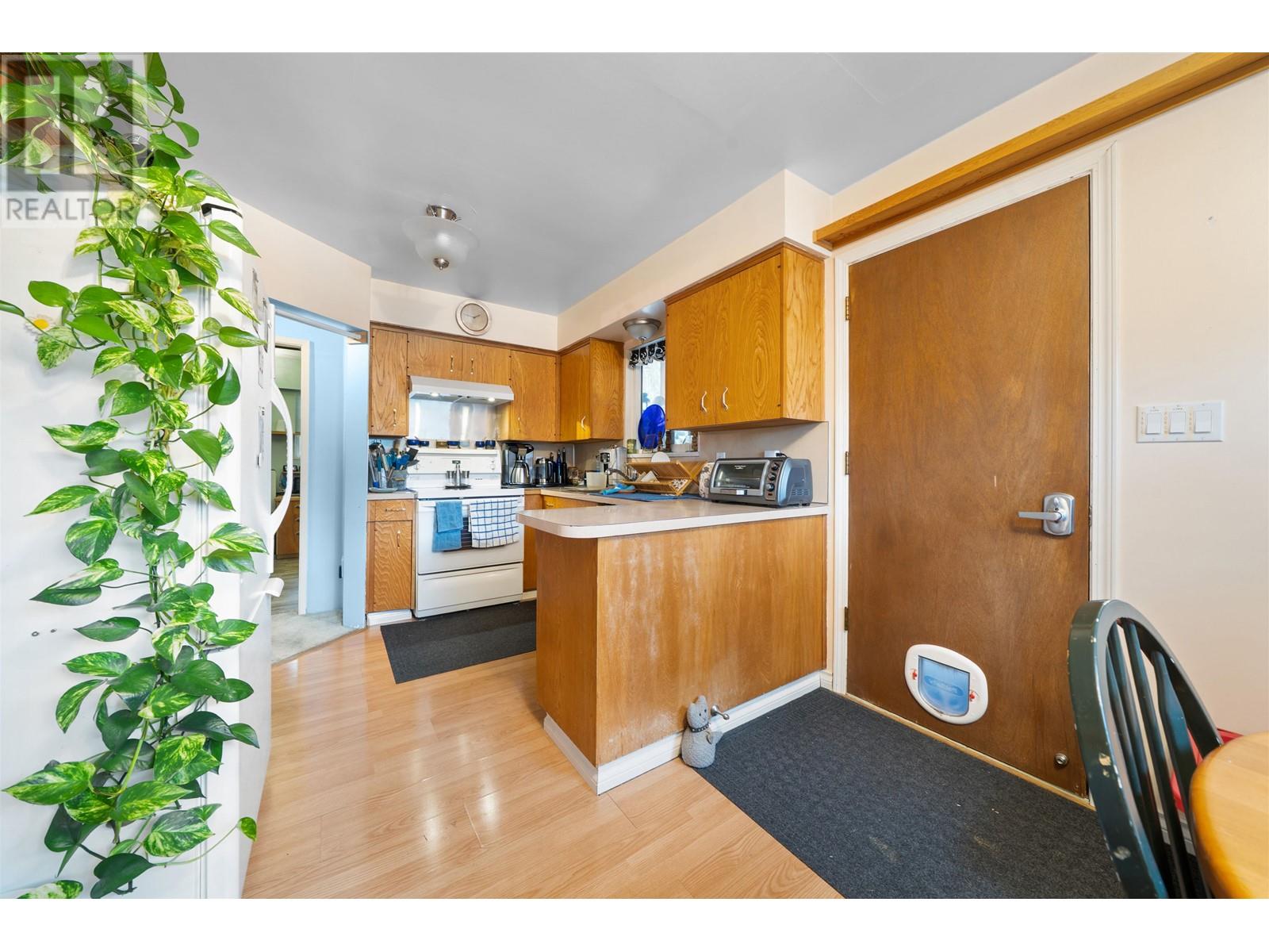 601 Midvale Street, Coquitlam, British Columbia  V3J 6L7 - Photo 7 - R2988856