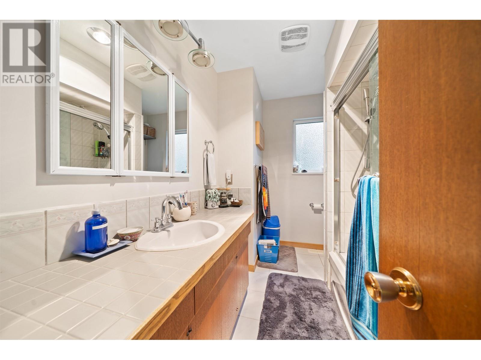 601 Midvale Street, Coquitlam, British Columbia  V3J 6L7 - Photo 14 - R2988856