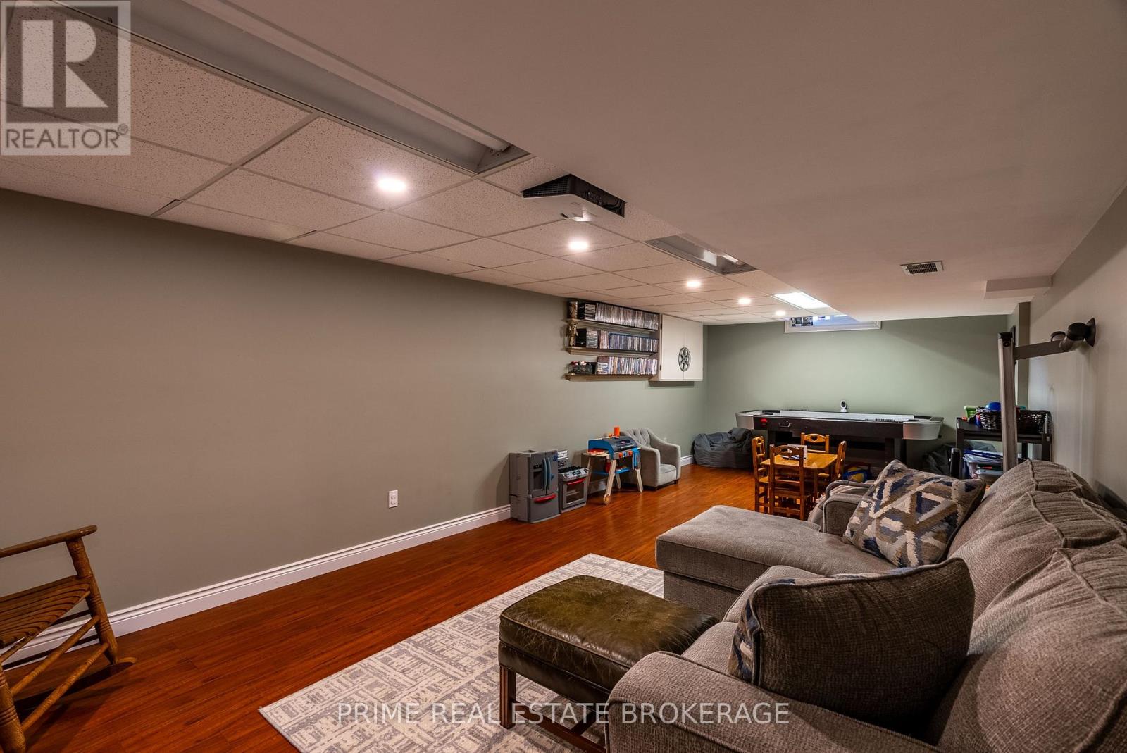 147 Crystal Drive, Chatham-Kent, Ontario  N7M 3C8 - Photo 40 - X12075083