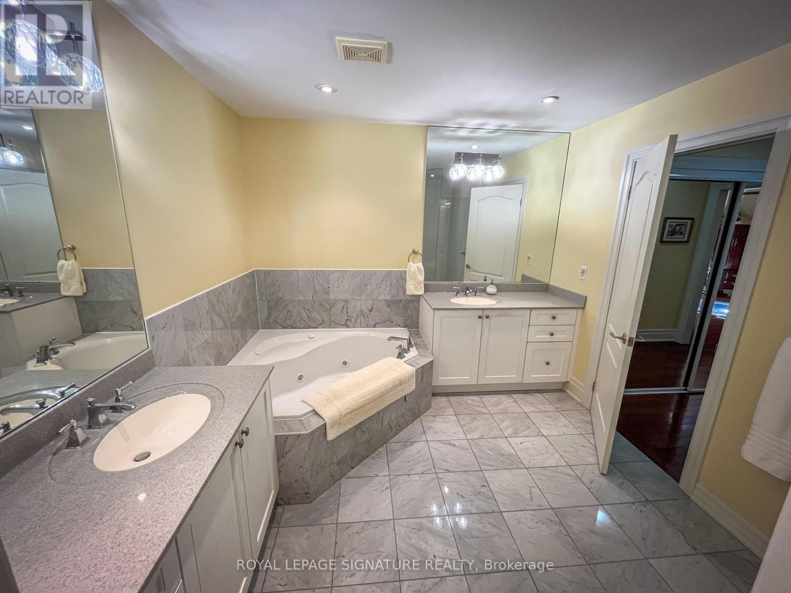 103 - 1915 Broad Hollow Gate, Mississauga, Ontario  L4L 6A3 - Photo 24 - W12074834