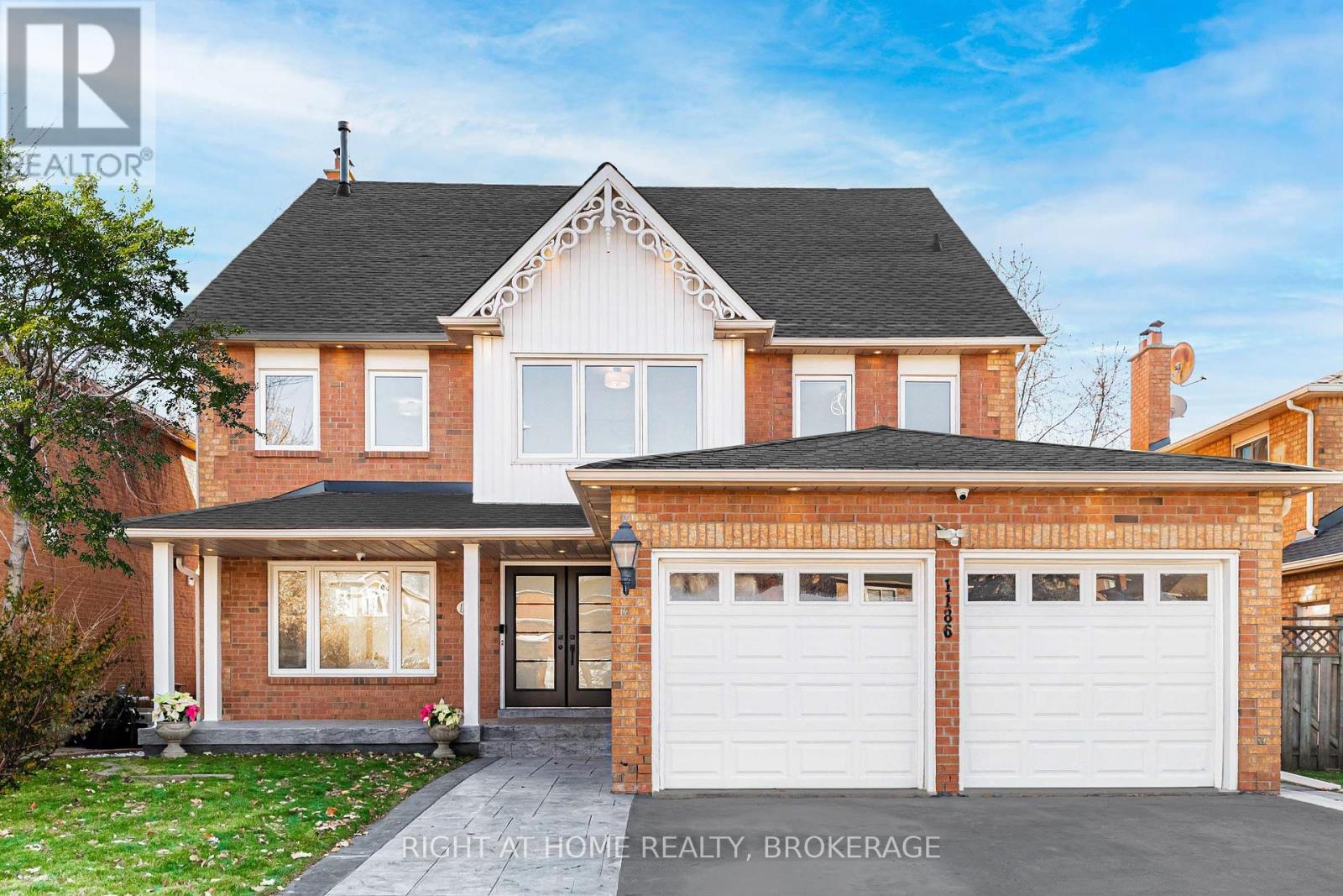 1186 GLENASHTON DRIVE, Oakville, Ontario