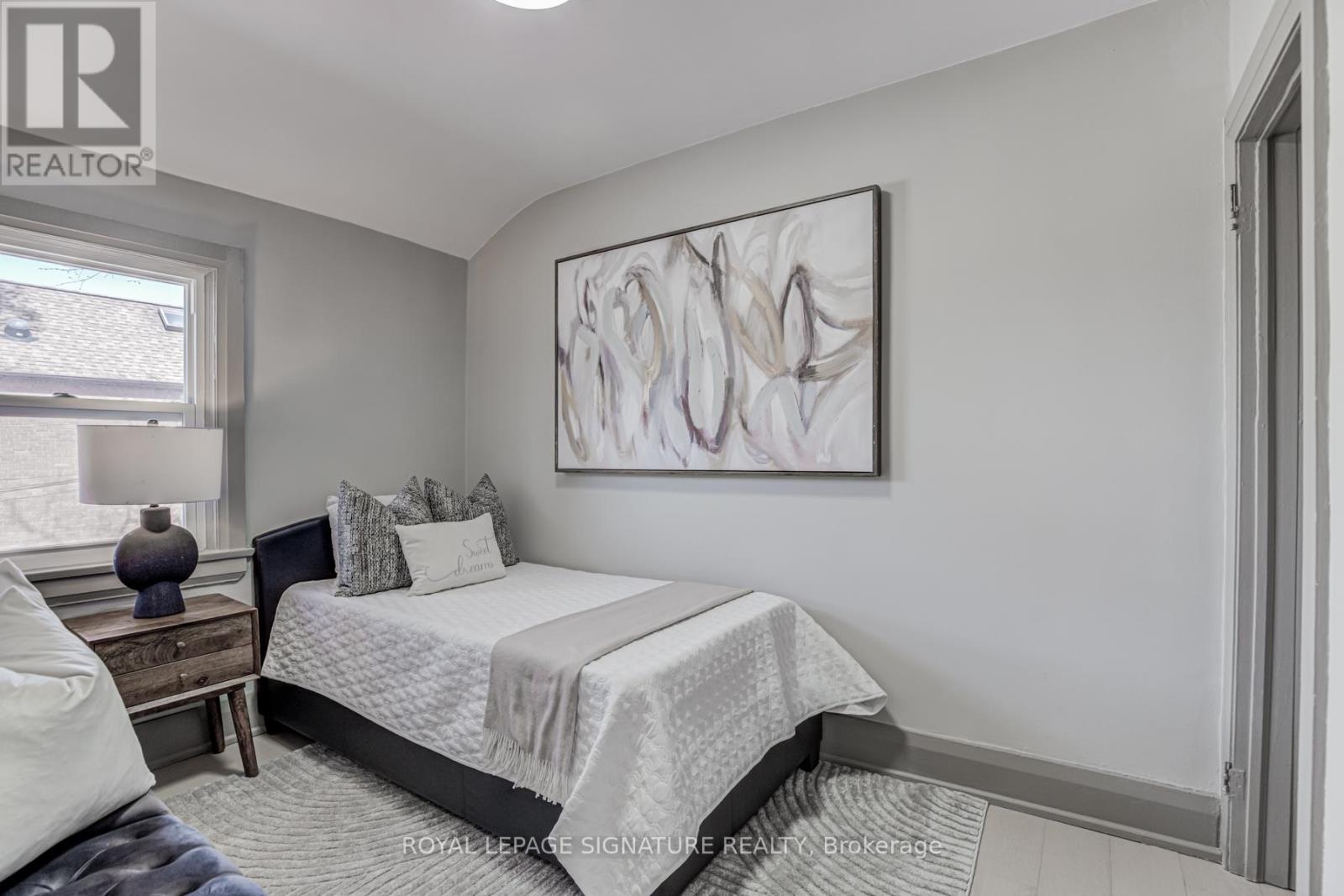 18 Page Avenue, Toronto (Runnymede-Bloor West Village), Ontario  M6S 2P5 - Photo 20 - W12074926