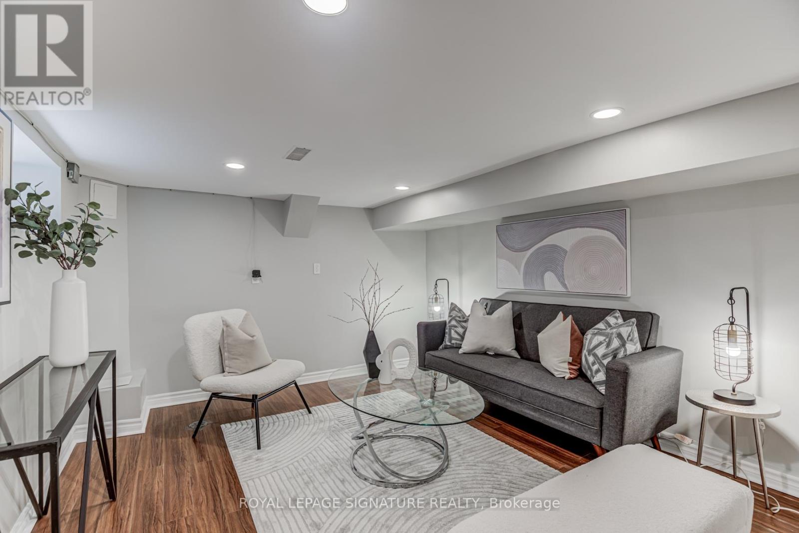 18 Page Avenue, Toronto (Runnymede-Bloor West Village), Ontario  M6S 2P5 - Photo 24 - W12074926